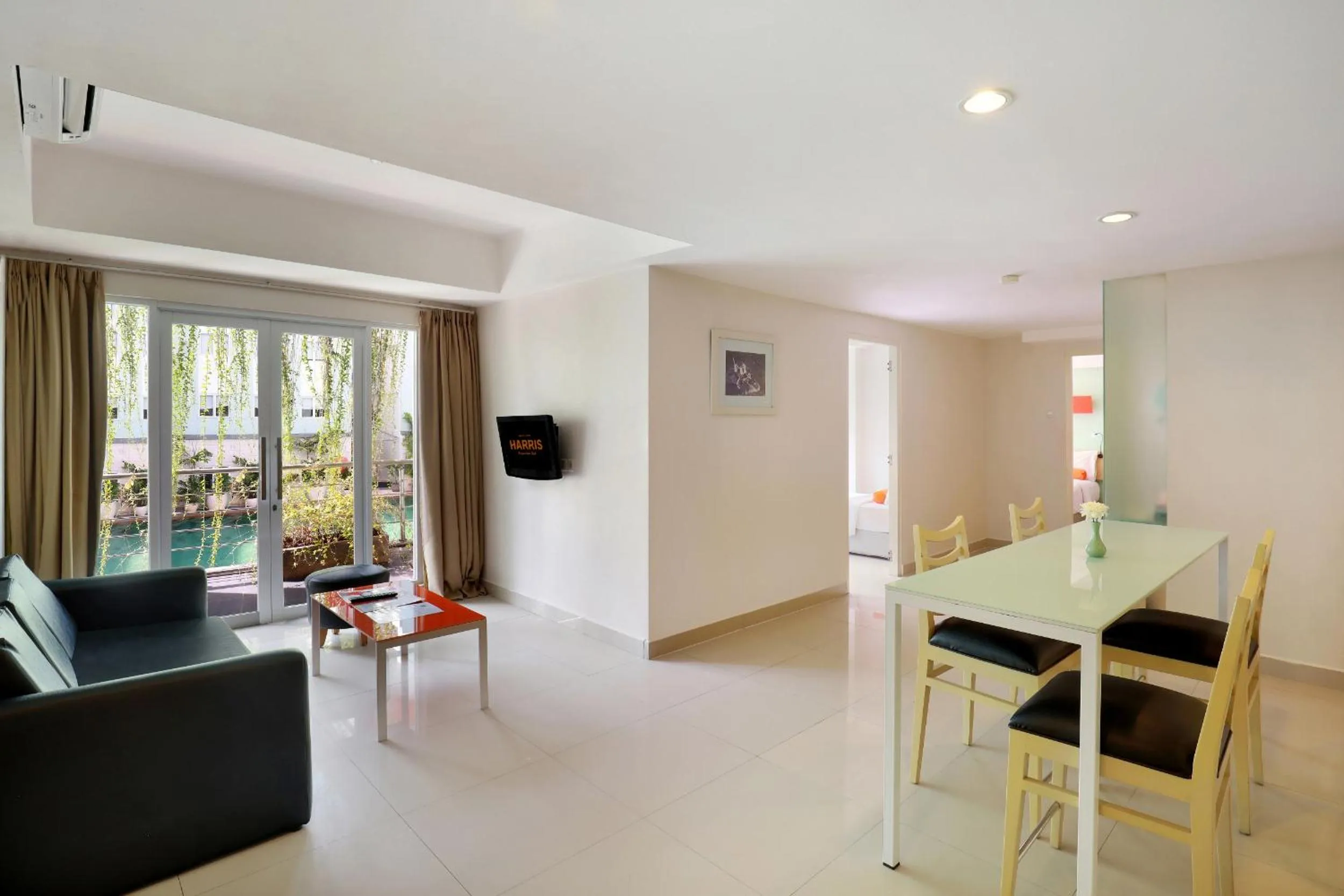 TV and multimedia in HARRIS Hotel & Residences Riverview Kuta, Bali