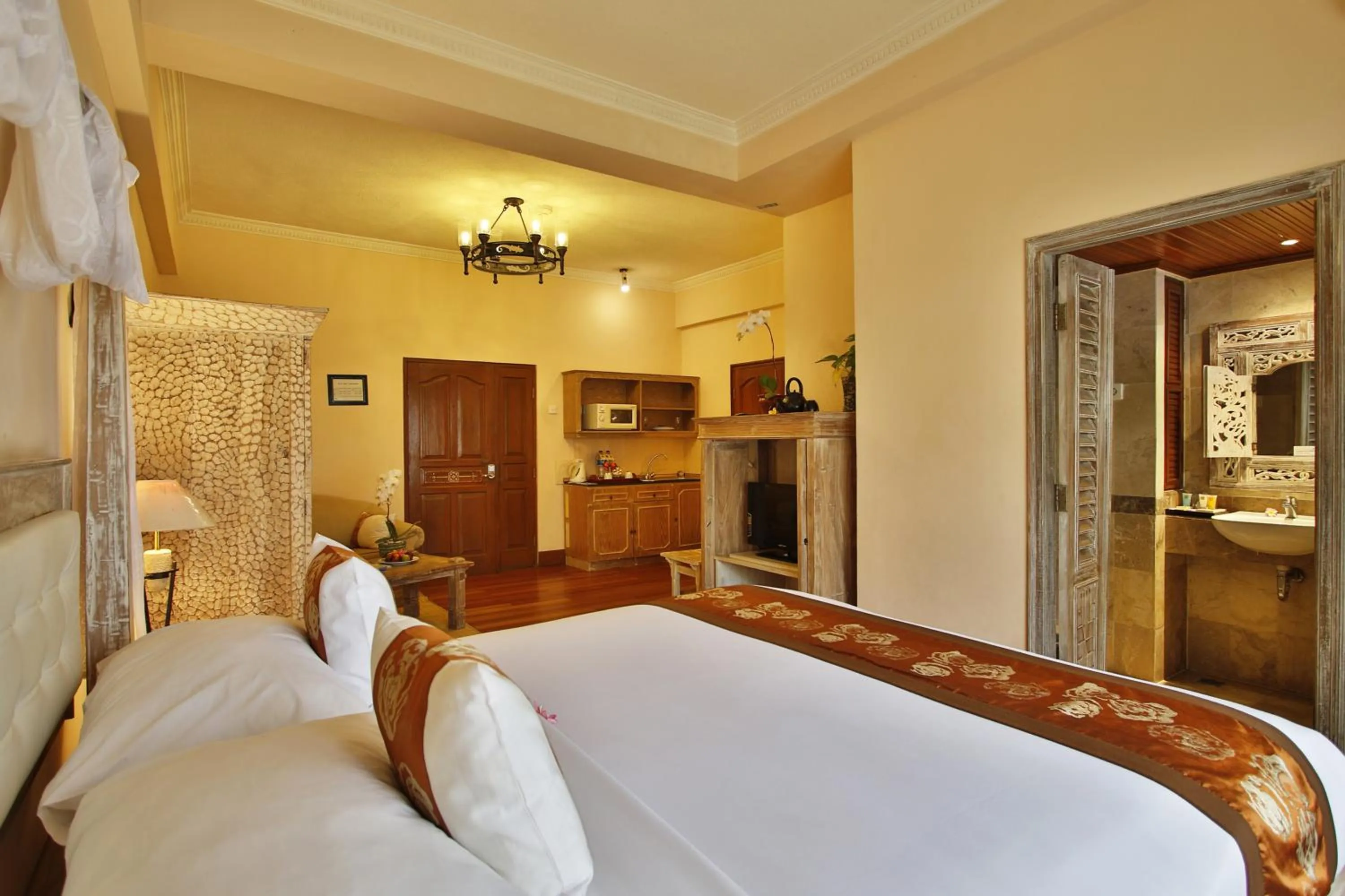 Bed in Jayakarta Hotel Lombok