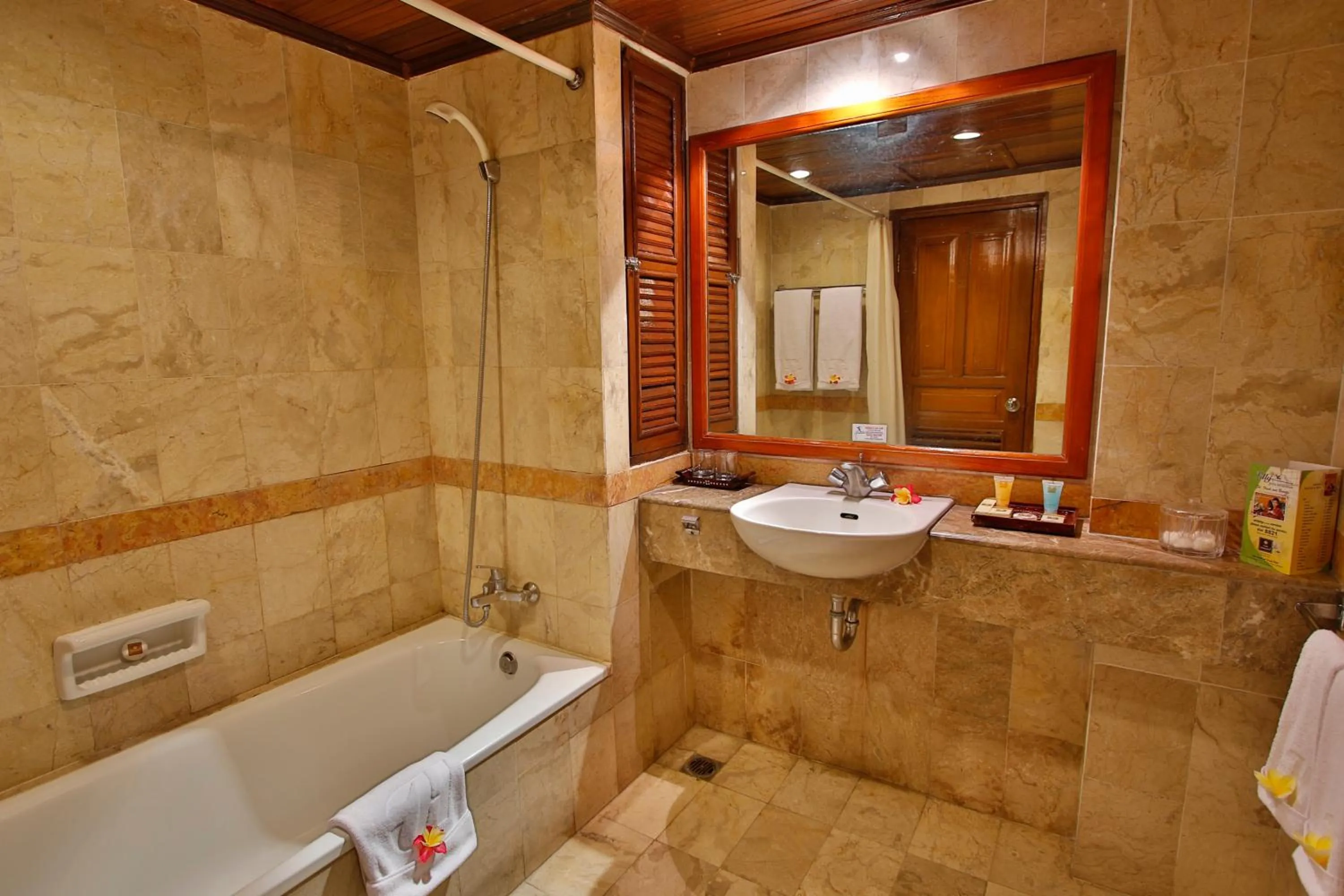 Bathroom in Jayakarta Hotel Lombok