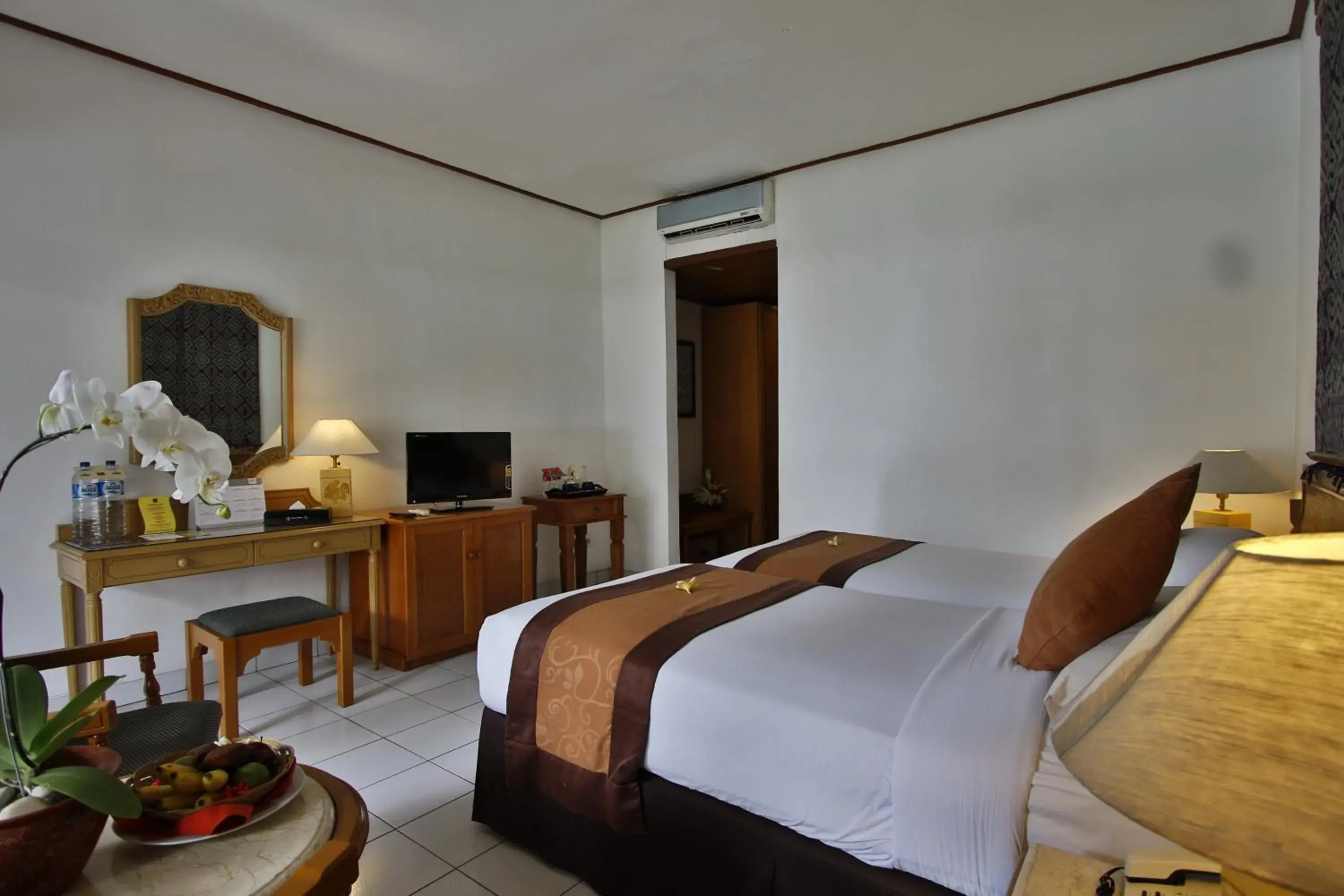 Superior Twin Room with Garden View in Jayakarta Hotel Lombok Superior Twin Room with Garden View in Jayakarta Hotel Lombok