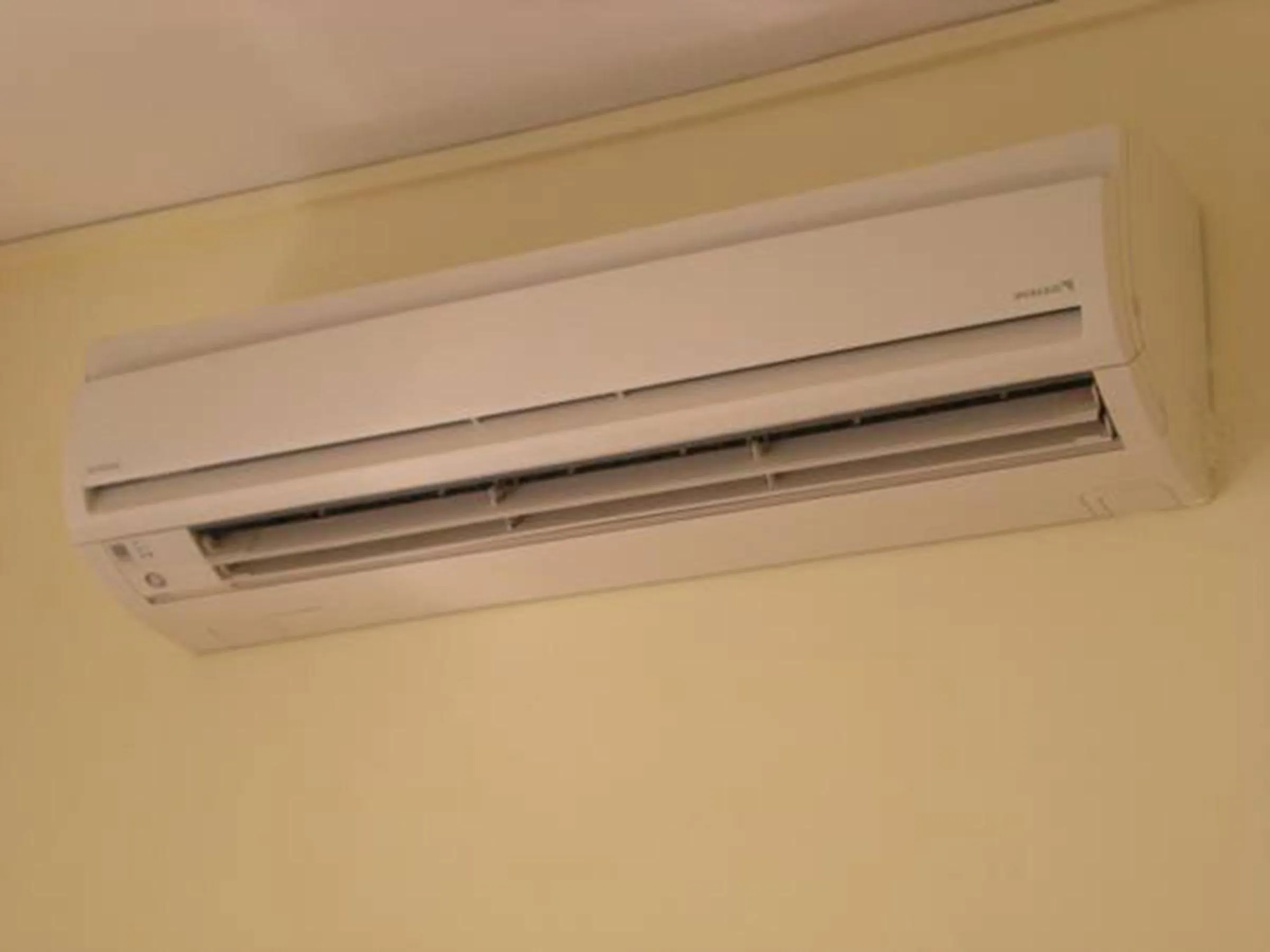 Communal lounge/ TV room in Hotel Garni Tahiti