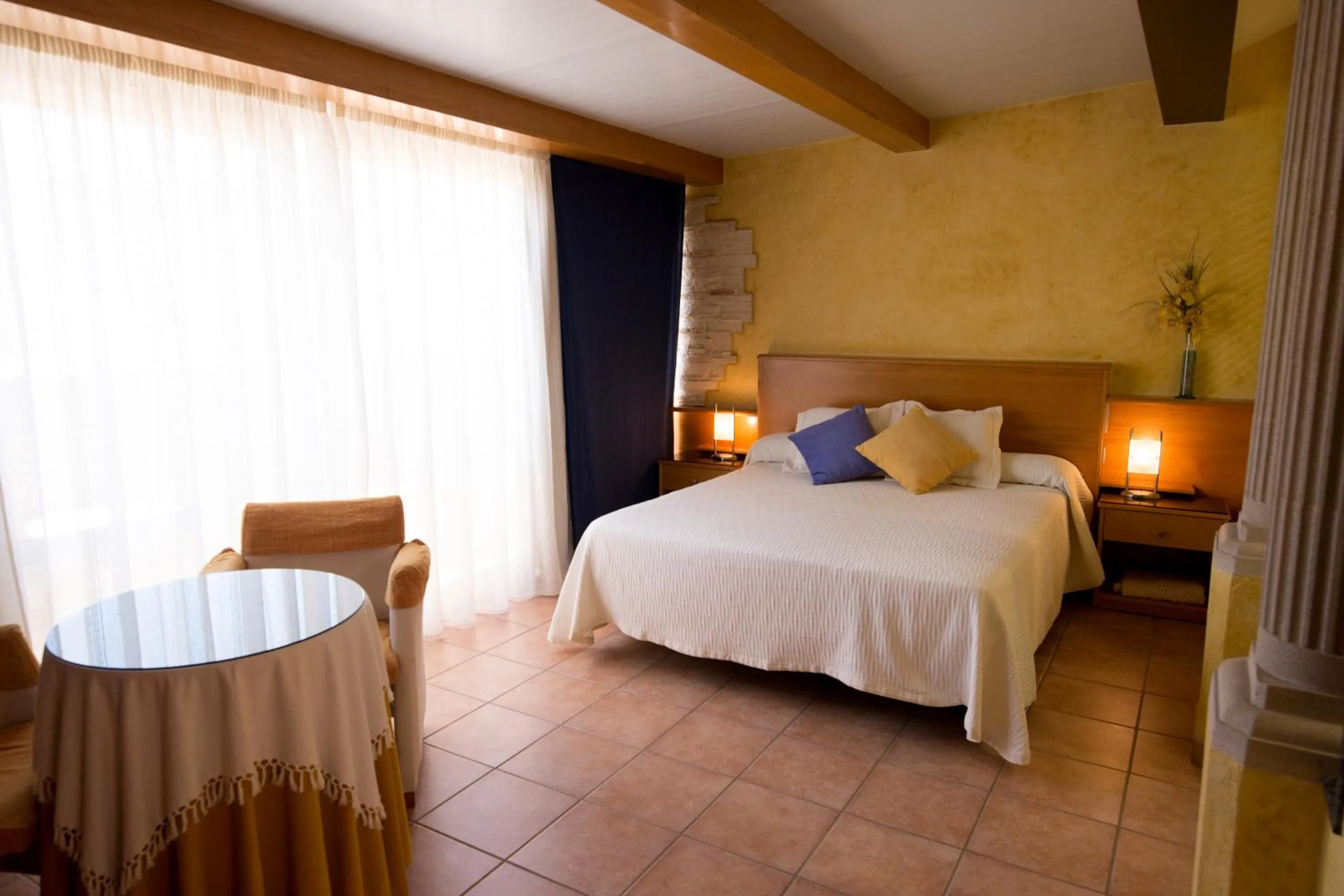 Photo of the whole room, Bed in Hotel Plaça