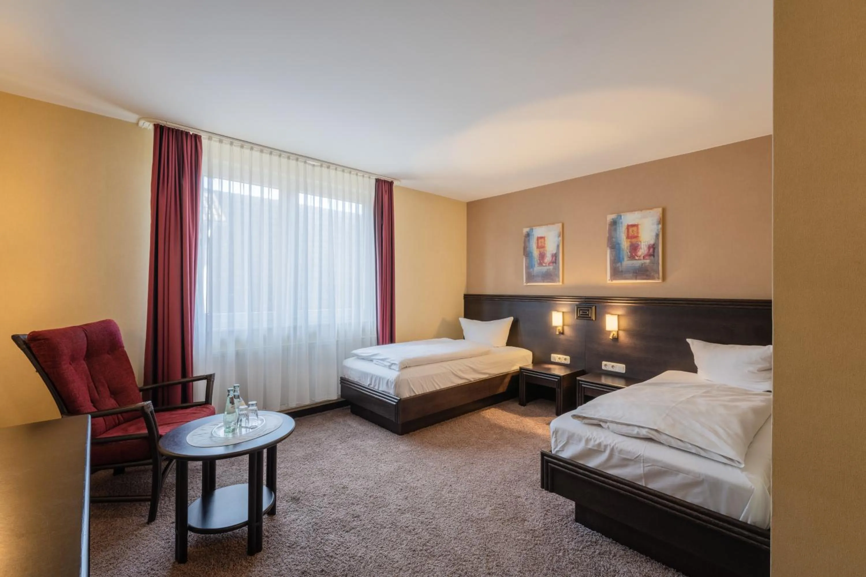 Photo of the whole room, Bed in Brauhaus Zum Löwen