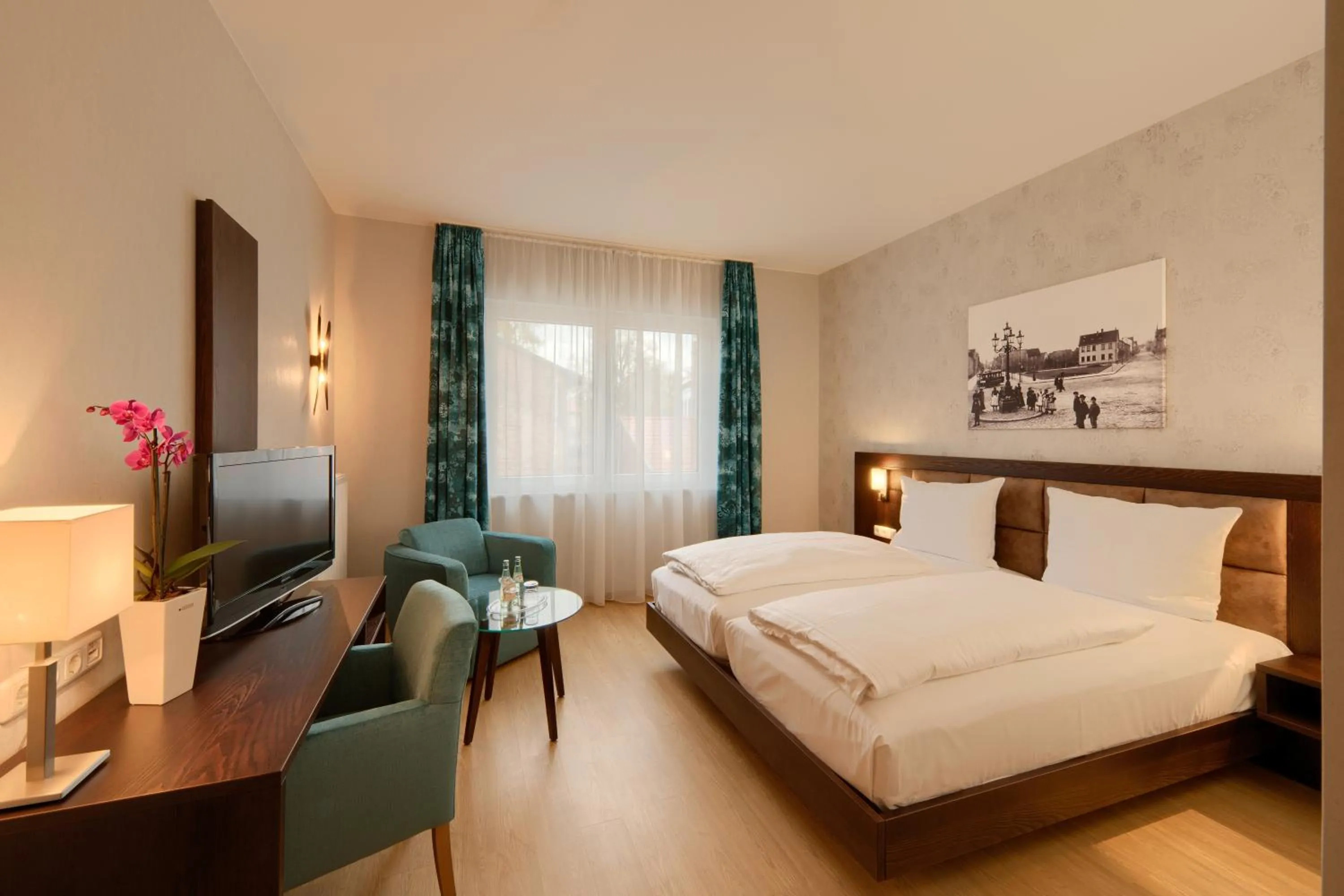 Photo of the whole room, Bed in Brauhaus Zum Löwen