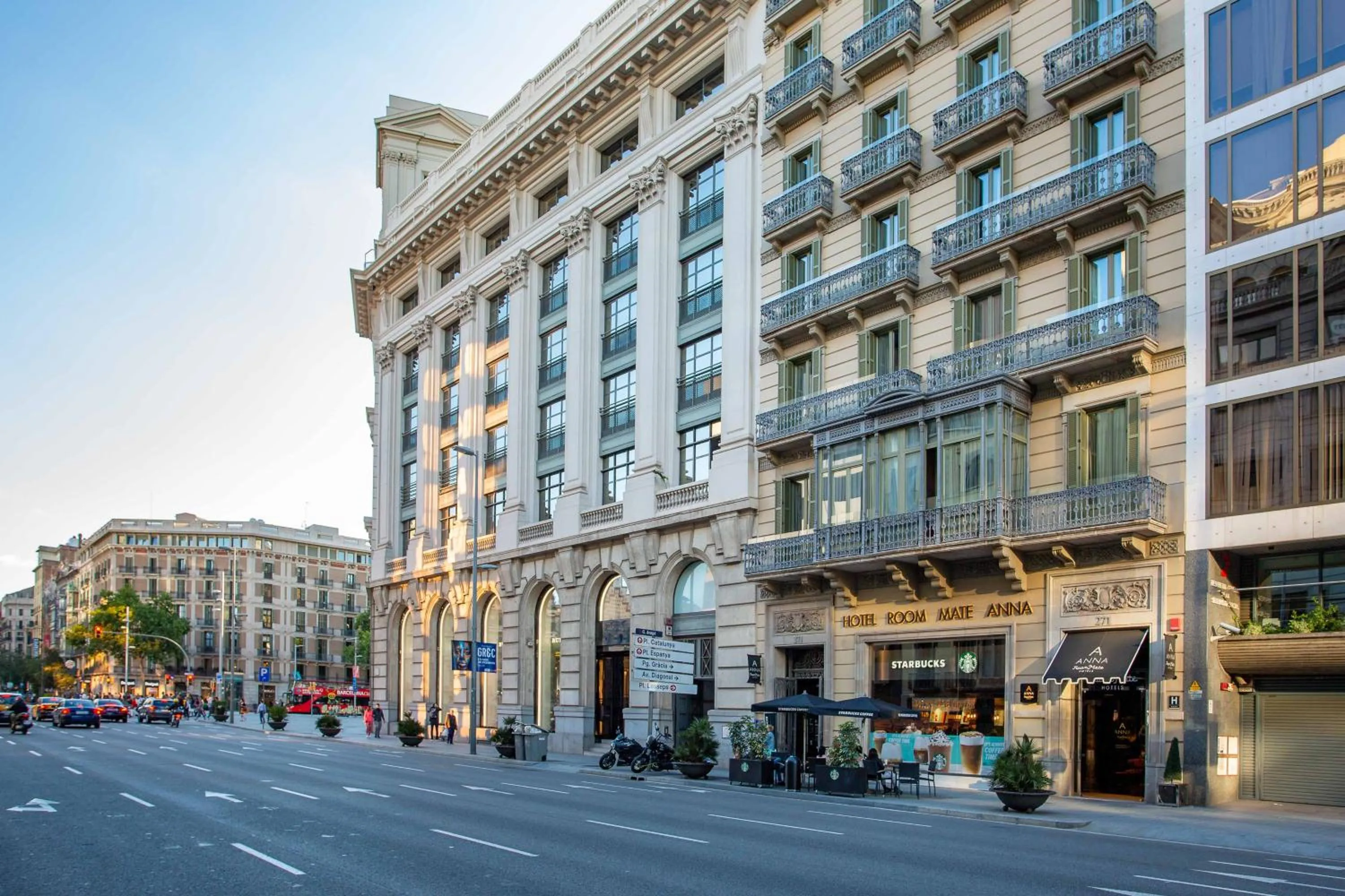 Property building in Room Mate Anna, Barcelona