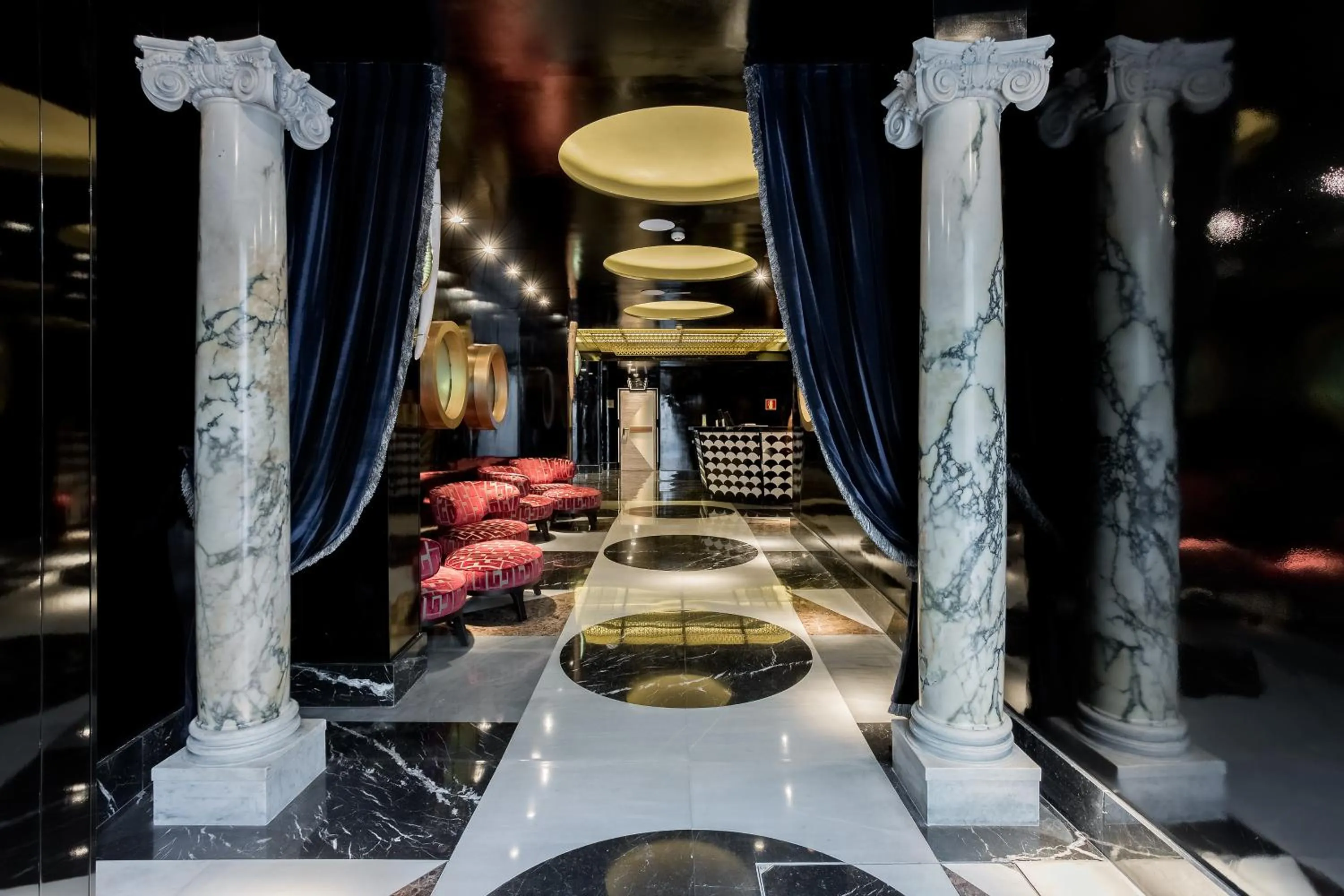 Lobby or reception in Room Mate Anna, Barcelona