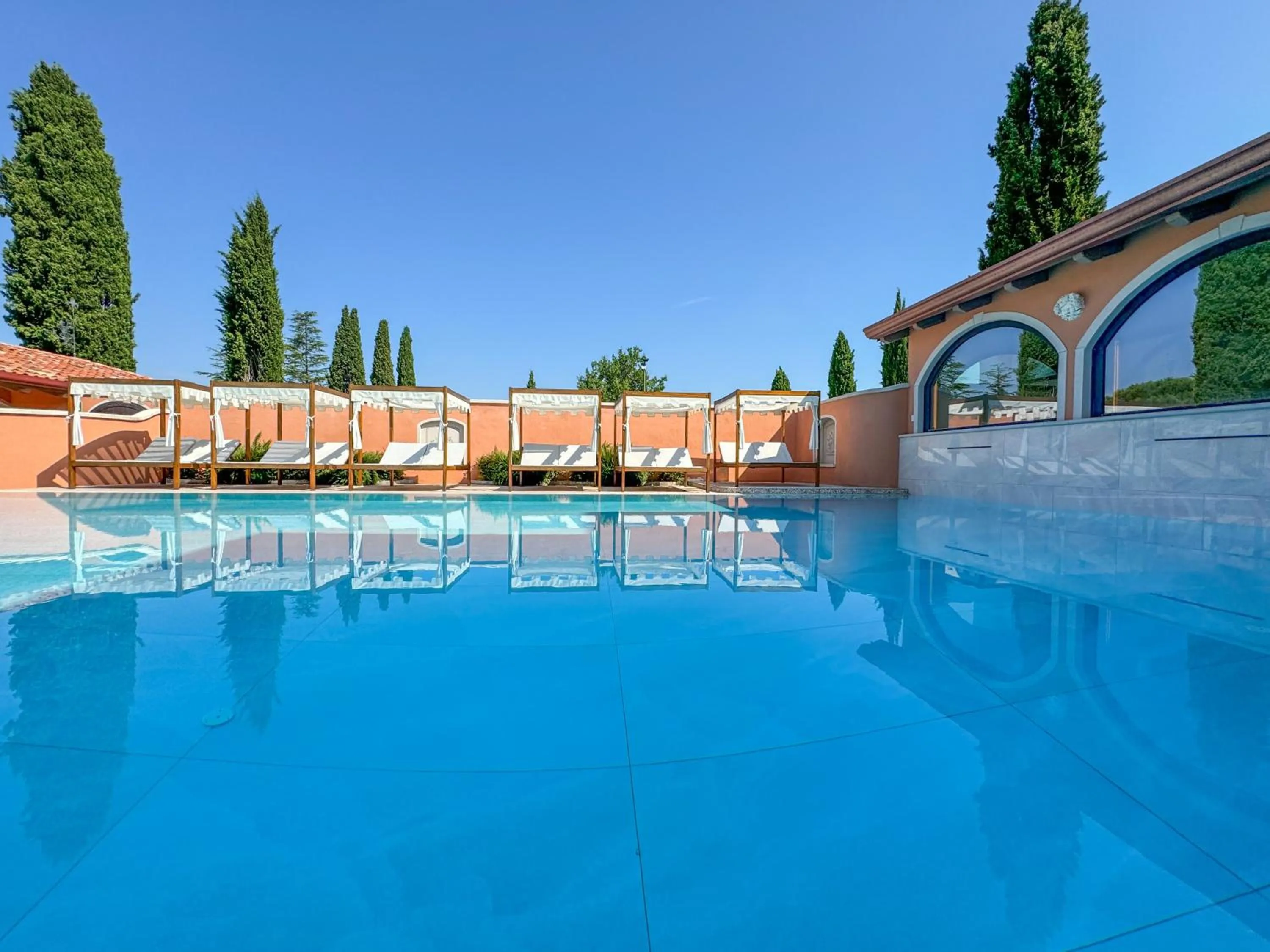 Pool view in Castello Di Spessa - Residenze d'epoca