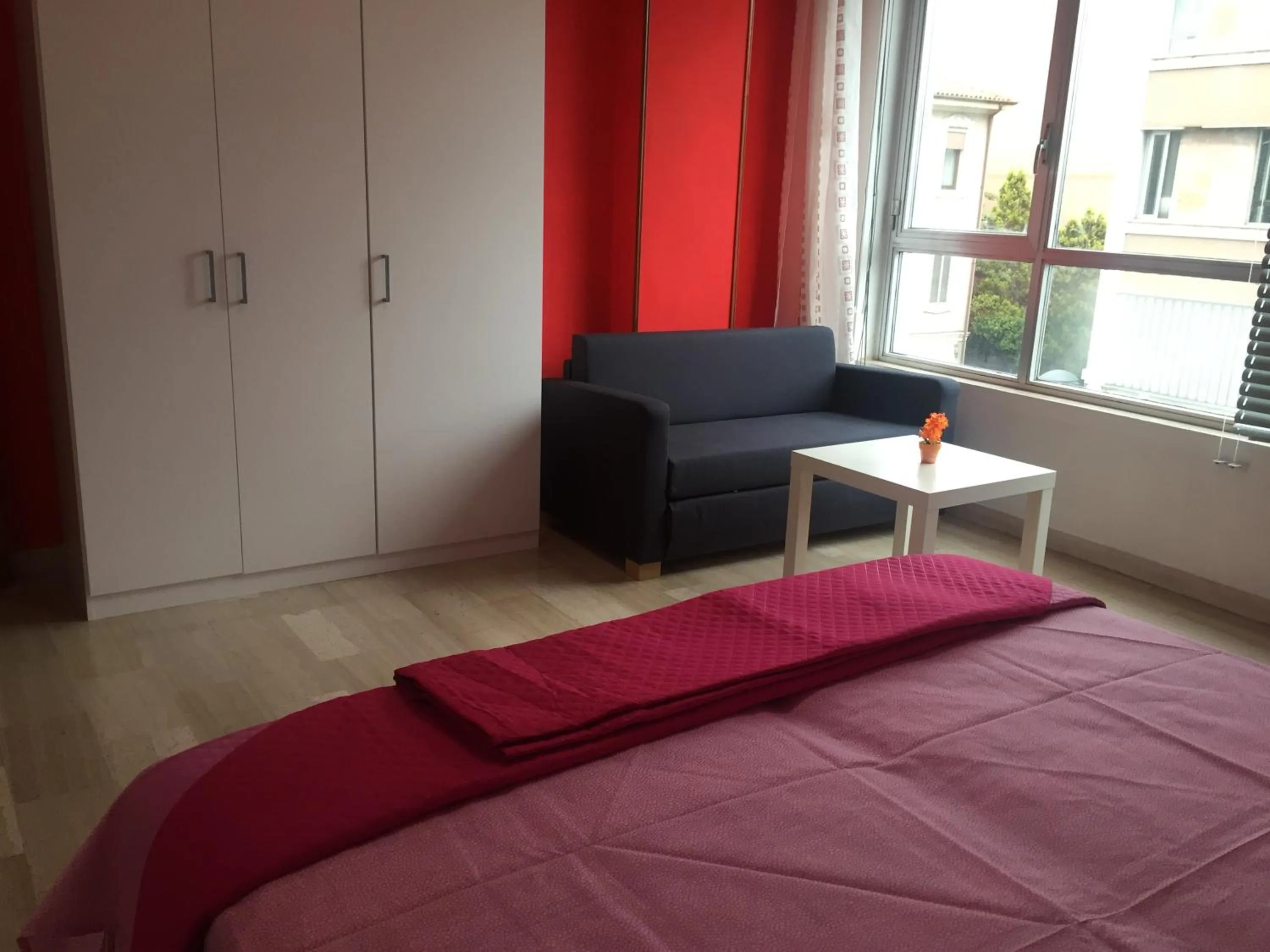 Day, Bed in Venice Dream