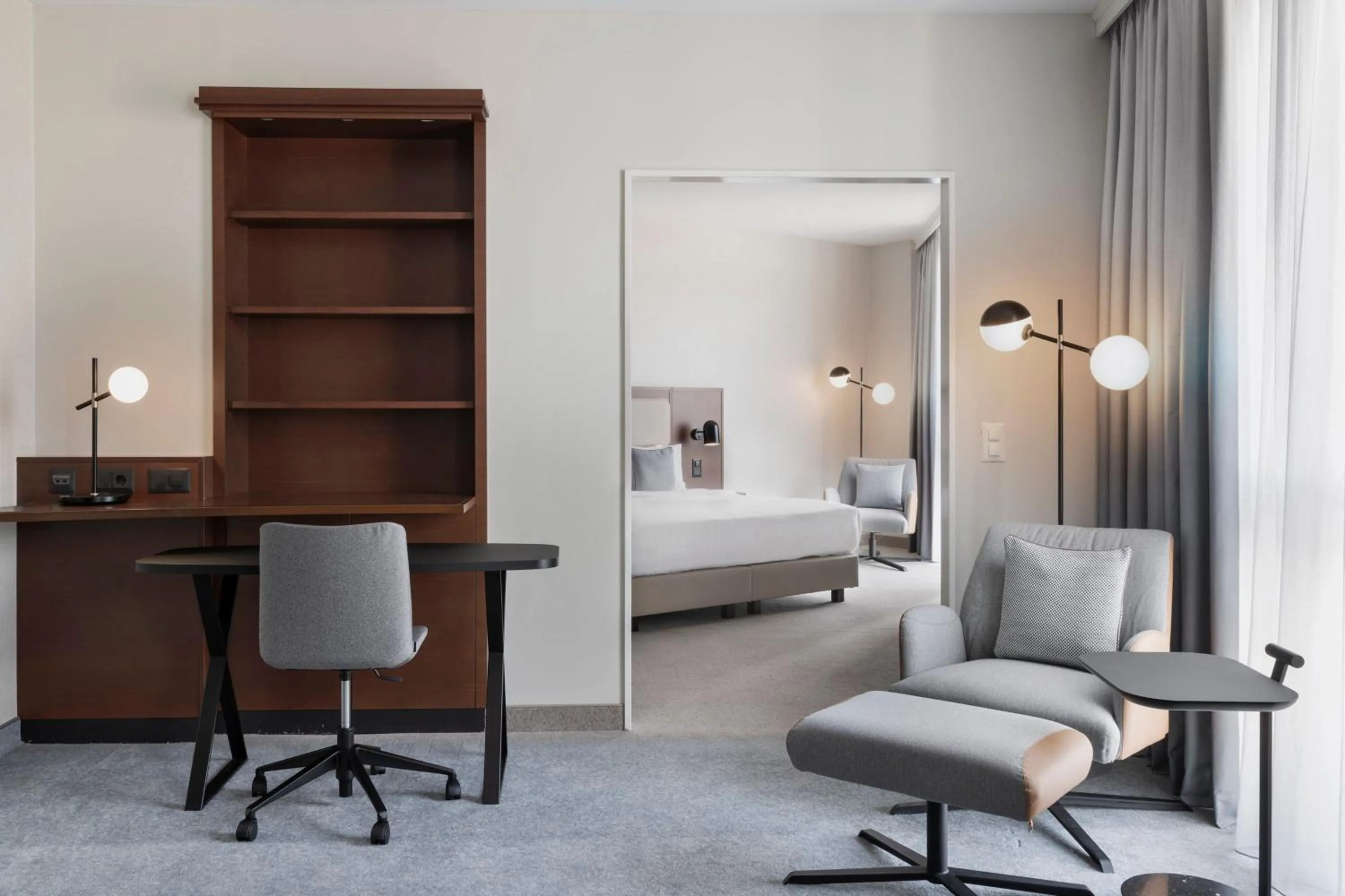 Photo of the whole room, Bed in Courtyard by Marriott Basel