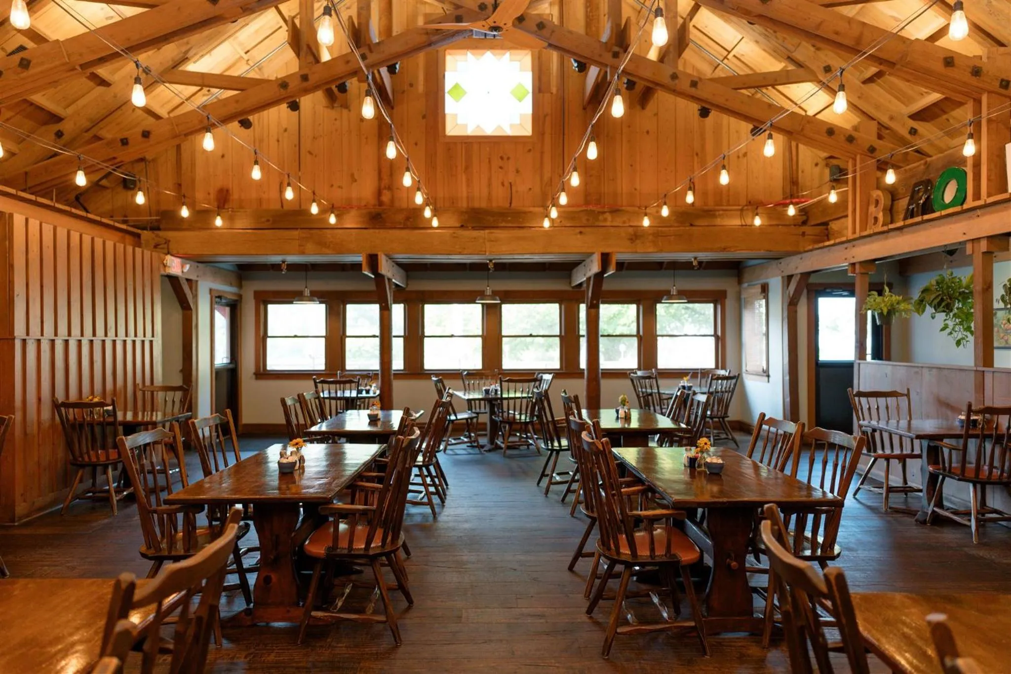 Dining area in Brown County Inn