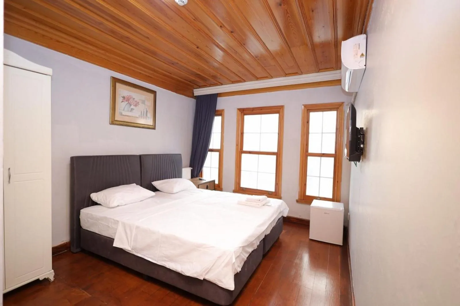 Bed in The Trip istanbul Hotel