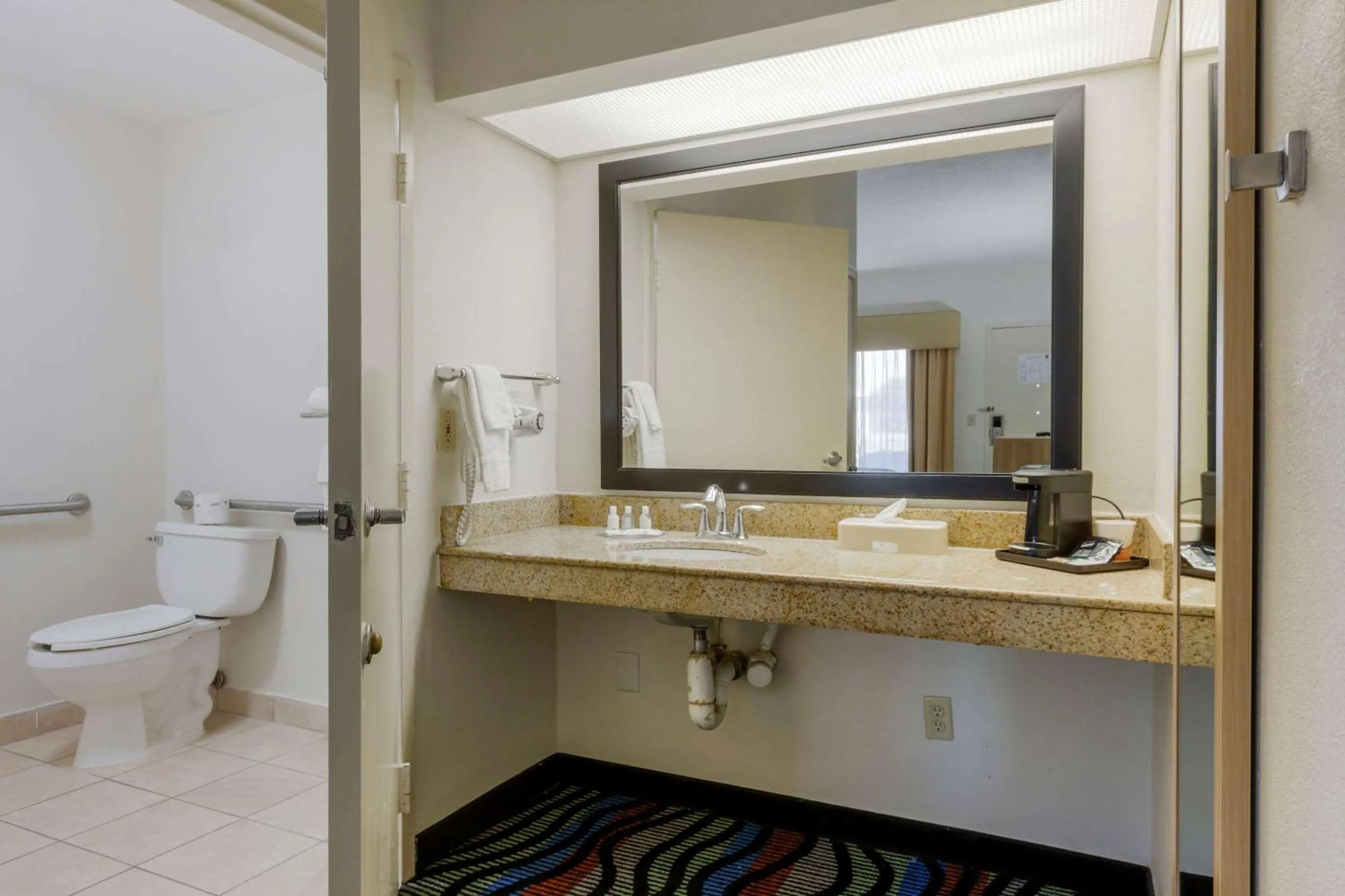 Bathroom in Quality Inn Walterboro I-95