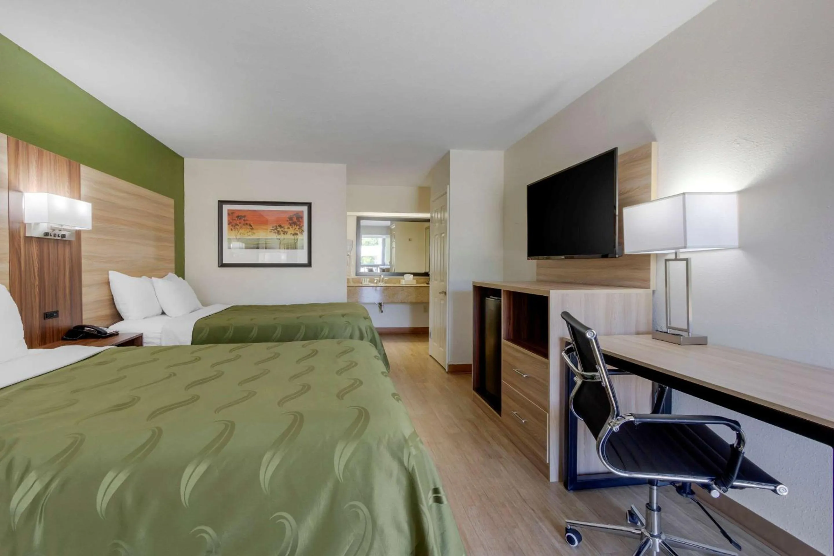 Bedroom, Bed in Quality Inn Walterboro I-95