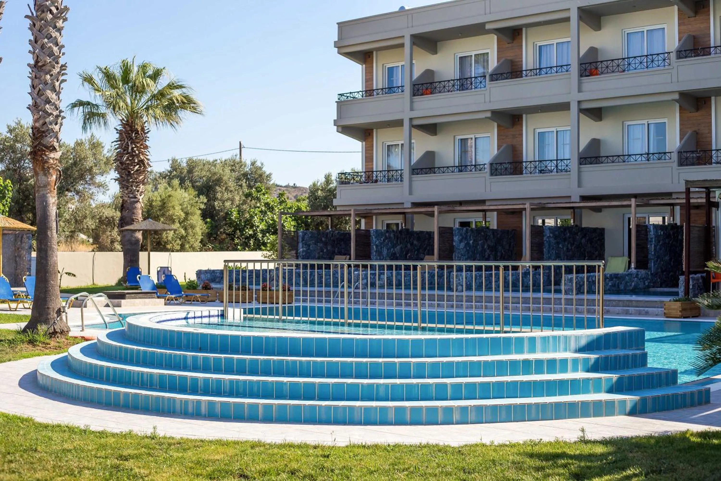 Dias Studios & Suites