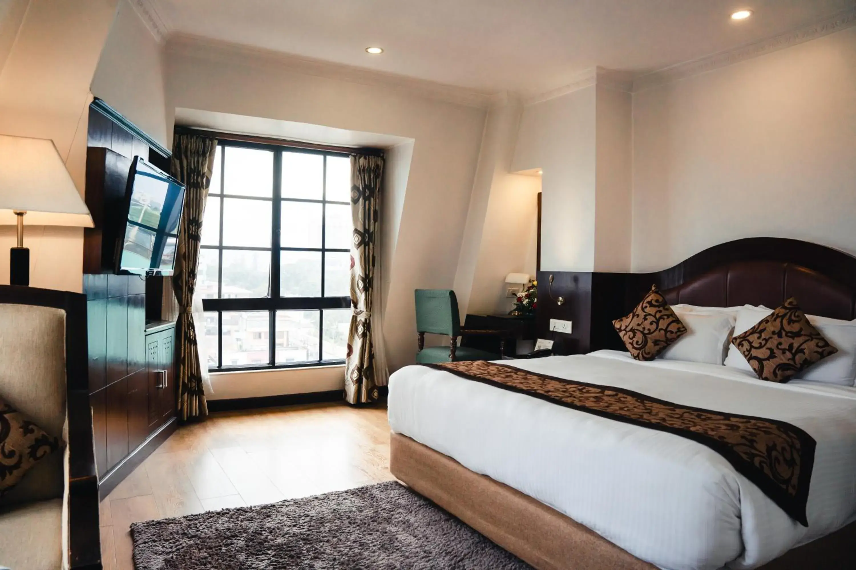 Deluxe Room with Free Airport Pickup for International Flights in Maya Manor Boutique Hotel by KGH Group Deluxe Room with Free Airport Pickup for International Flights in Maya Manor Boutique Hotel by KGH Group