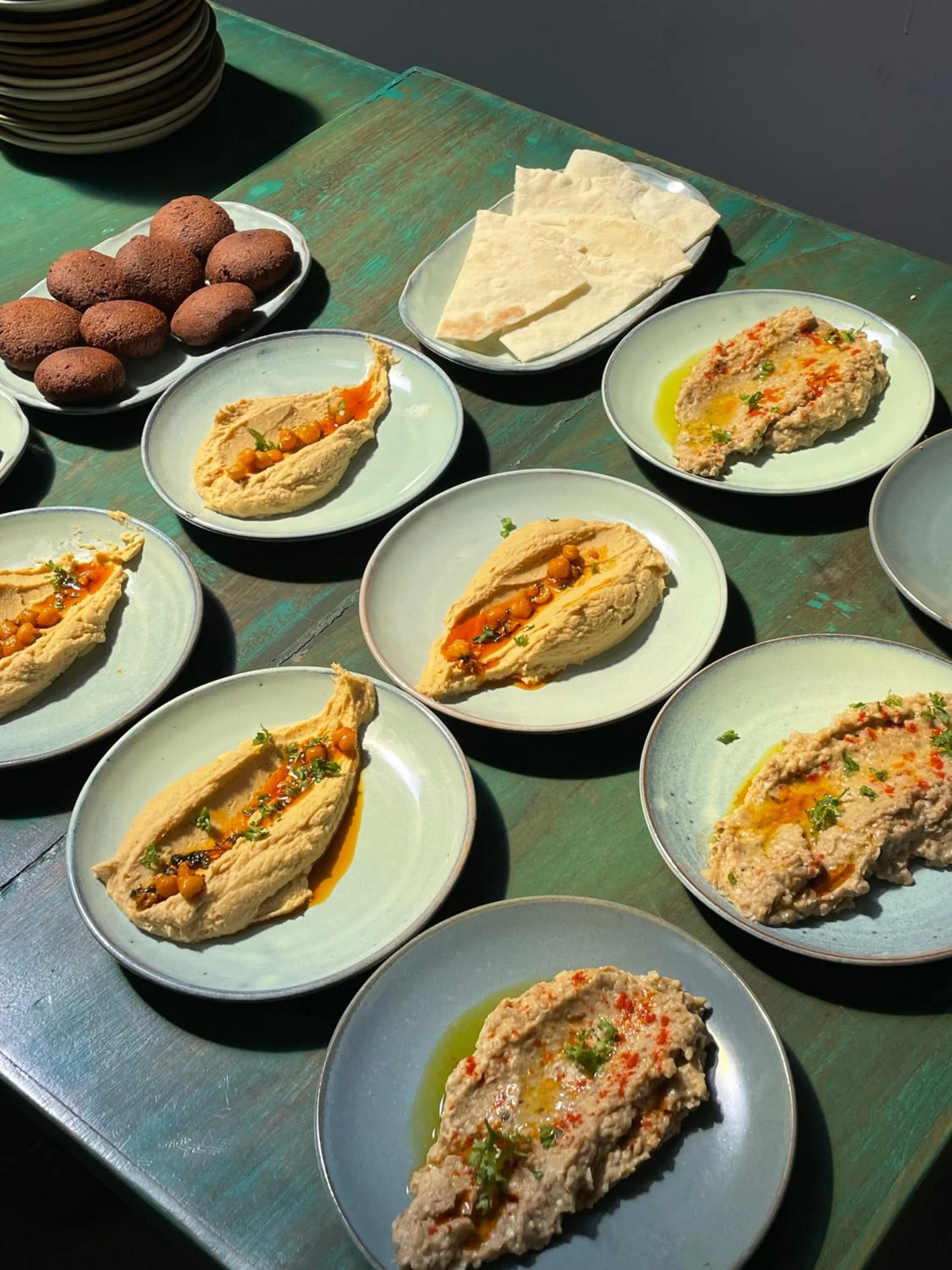 Restaurant/places to eat in Maya Manor Boutique Hotel by KGH Group