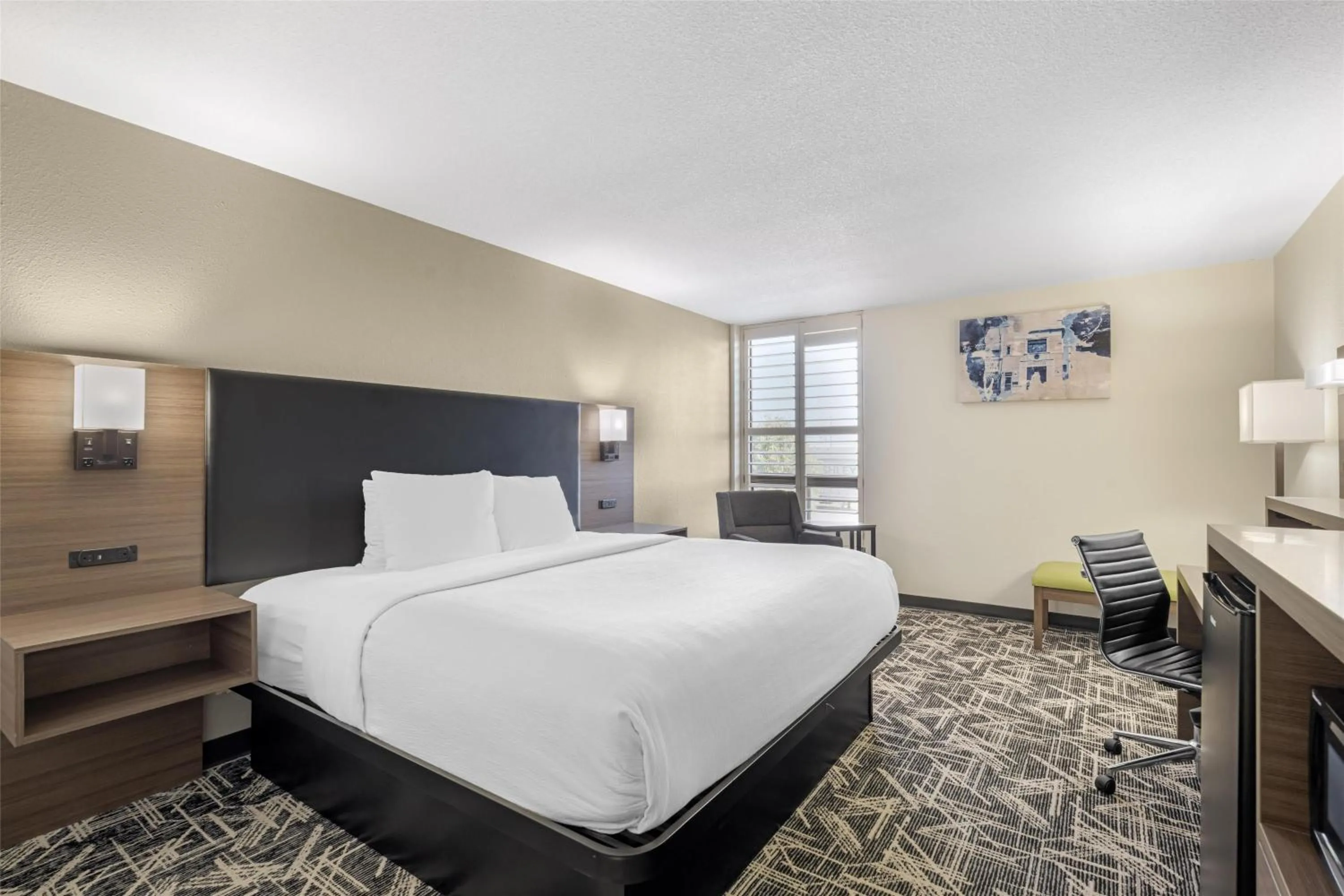 Photo of the whole room, Bed in Best Western Plus York Hotel and Conference Center