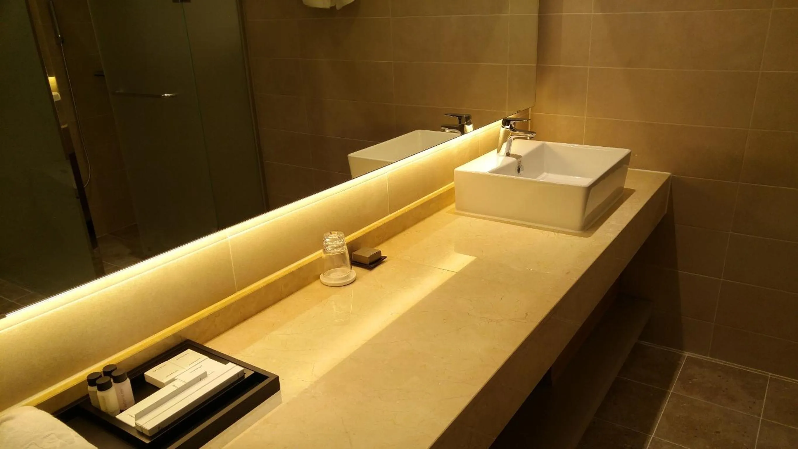 Toilet in J Square Hotel and Wedding