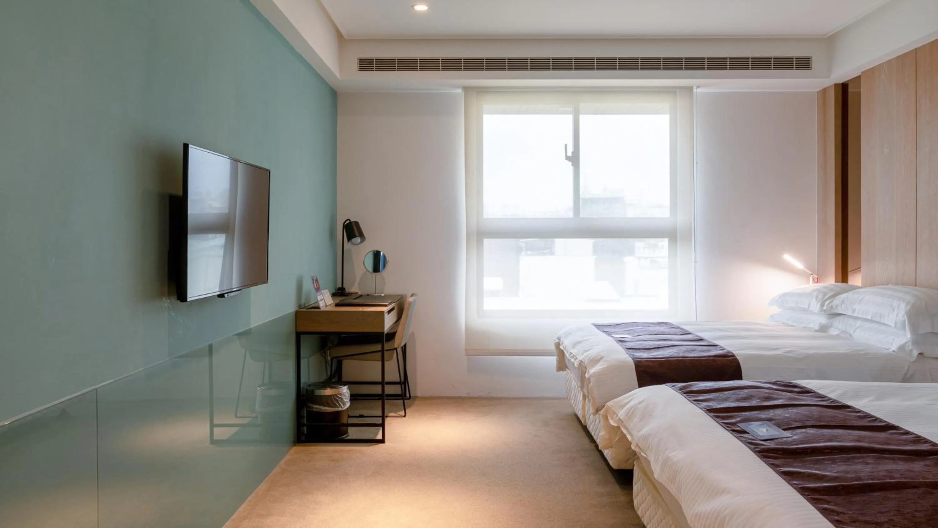 Bedroom, Bed in GOGO Hotel 市政館