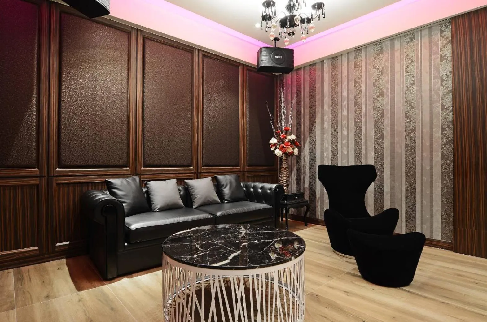 Living room in M Hotel