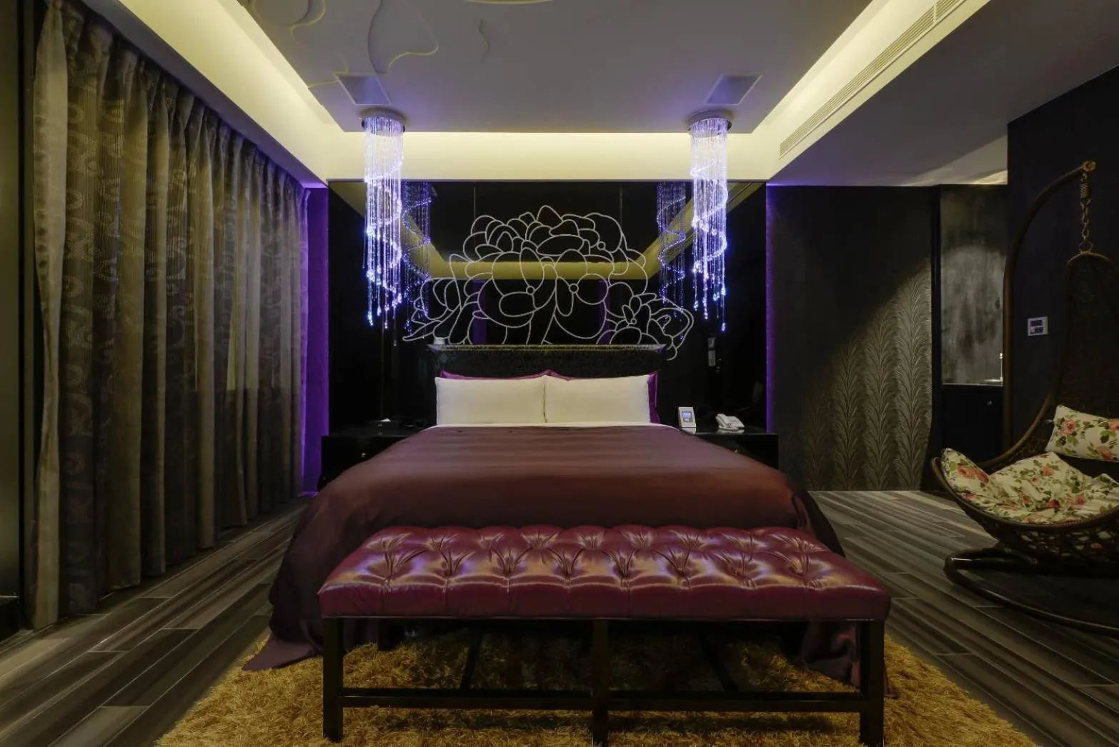 Photo of the whole room, Bed in M Hotel