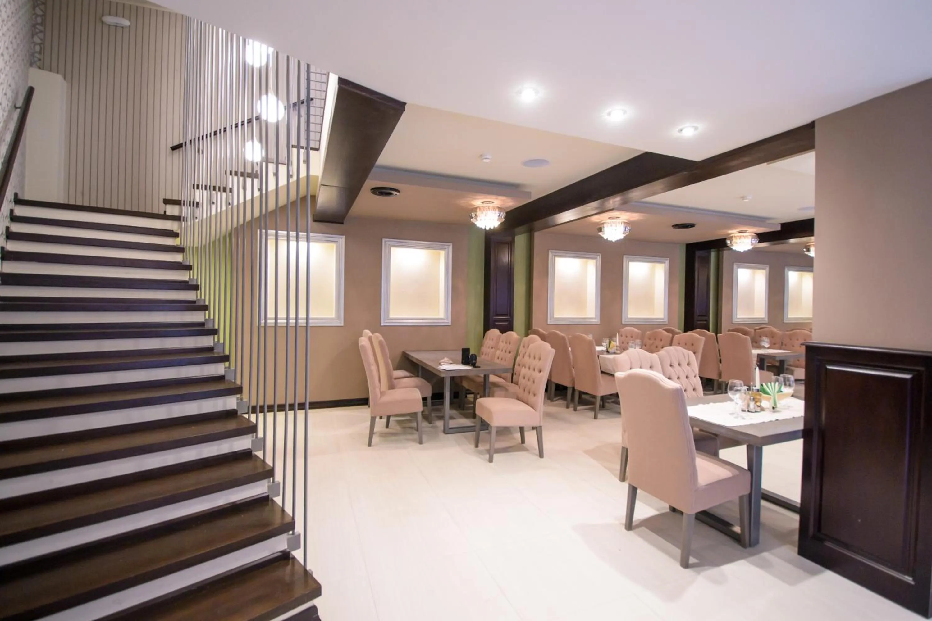 Restaurant/places to eat in Pietrele lui Solomon