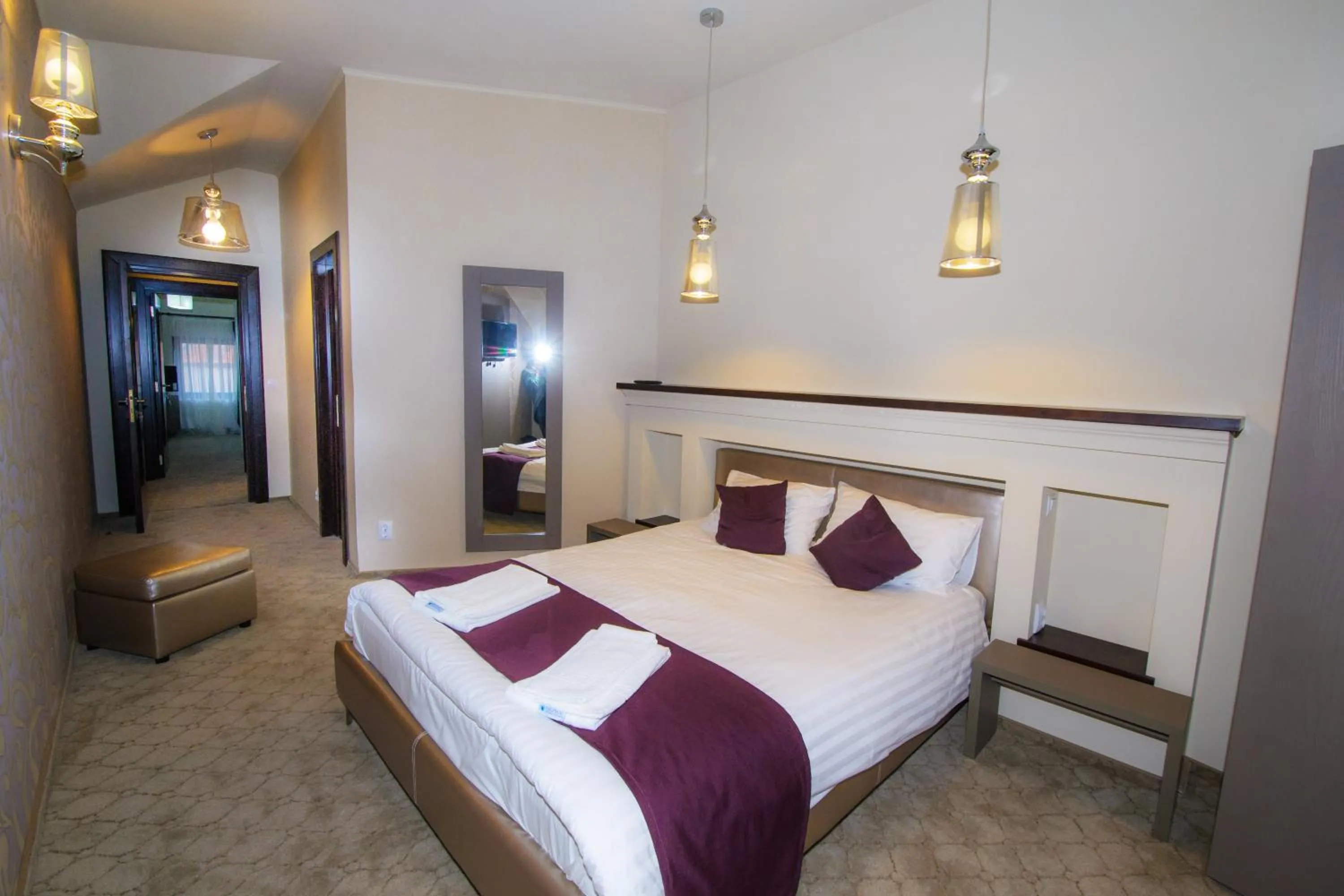 Shower, Bed in Pietrele lui Solomon