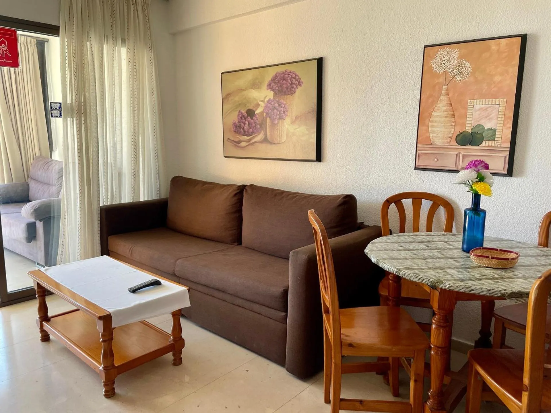 Living room in Apartamentos Gemelos 2 y 4 by Gestaltur