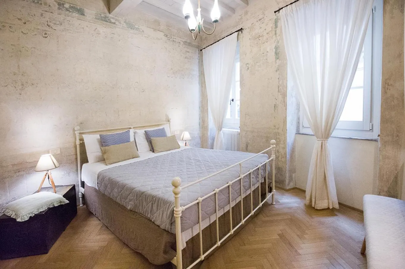 Bed in Il Piccolo Cavour Charming House B&B