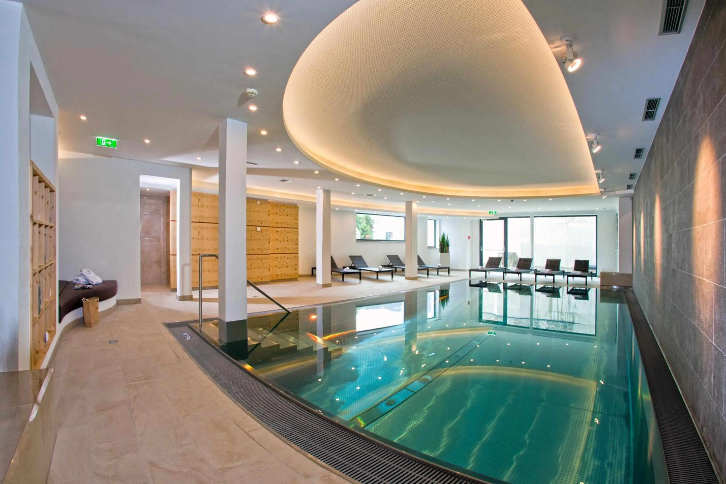 Swimming pool in Hotel Lukas