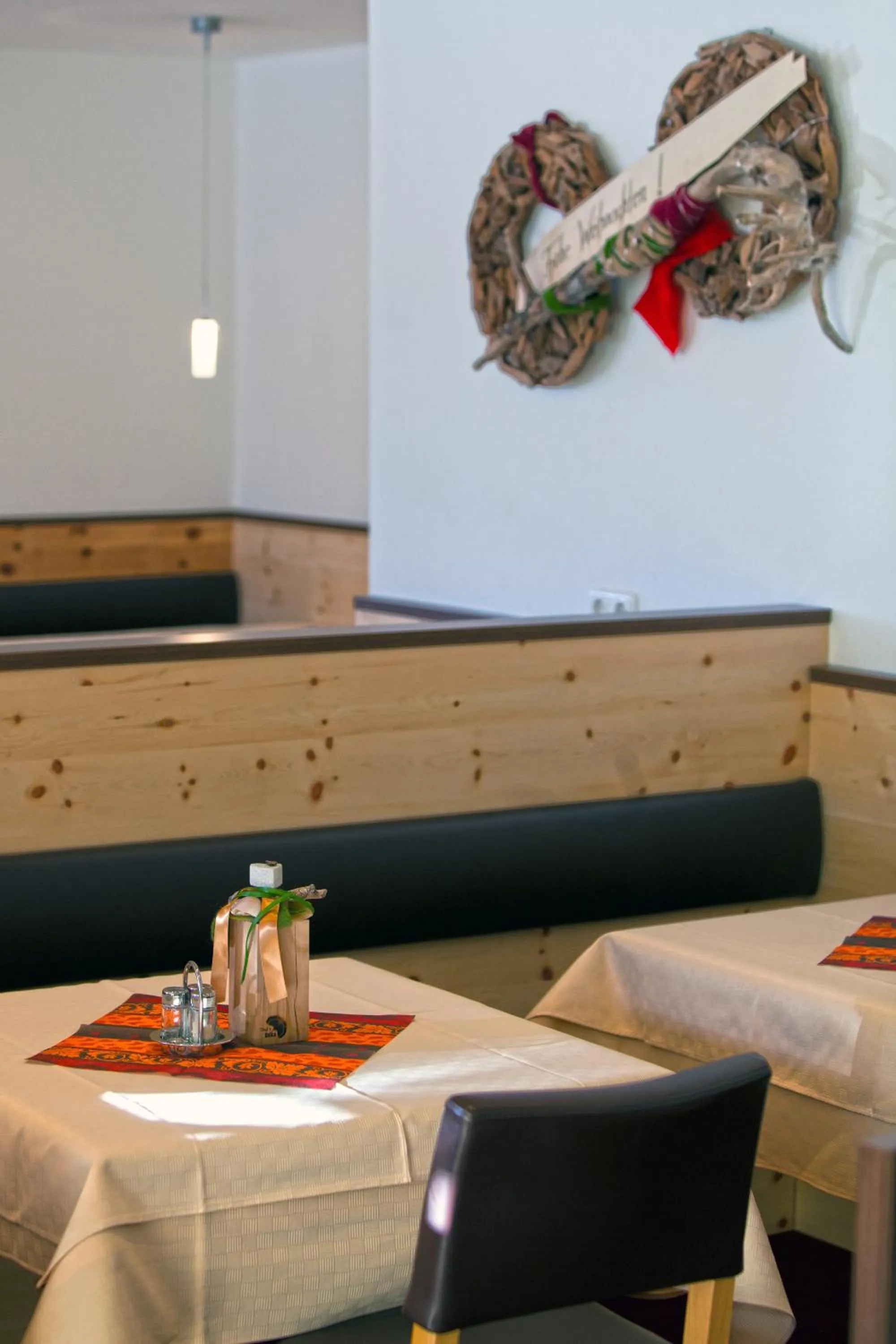 Restaurant/places to eat in Hotel Lukas