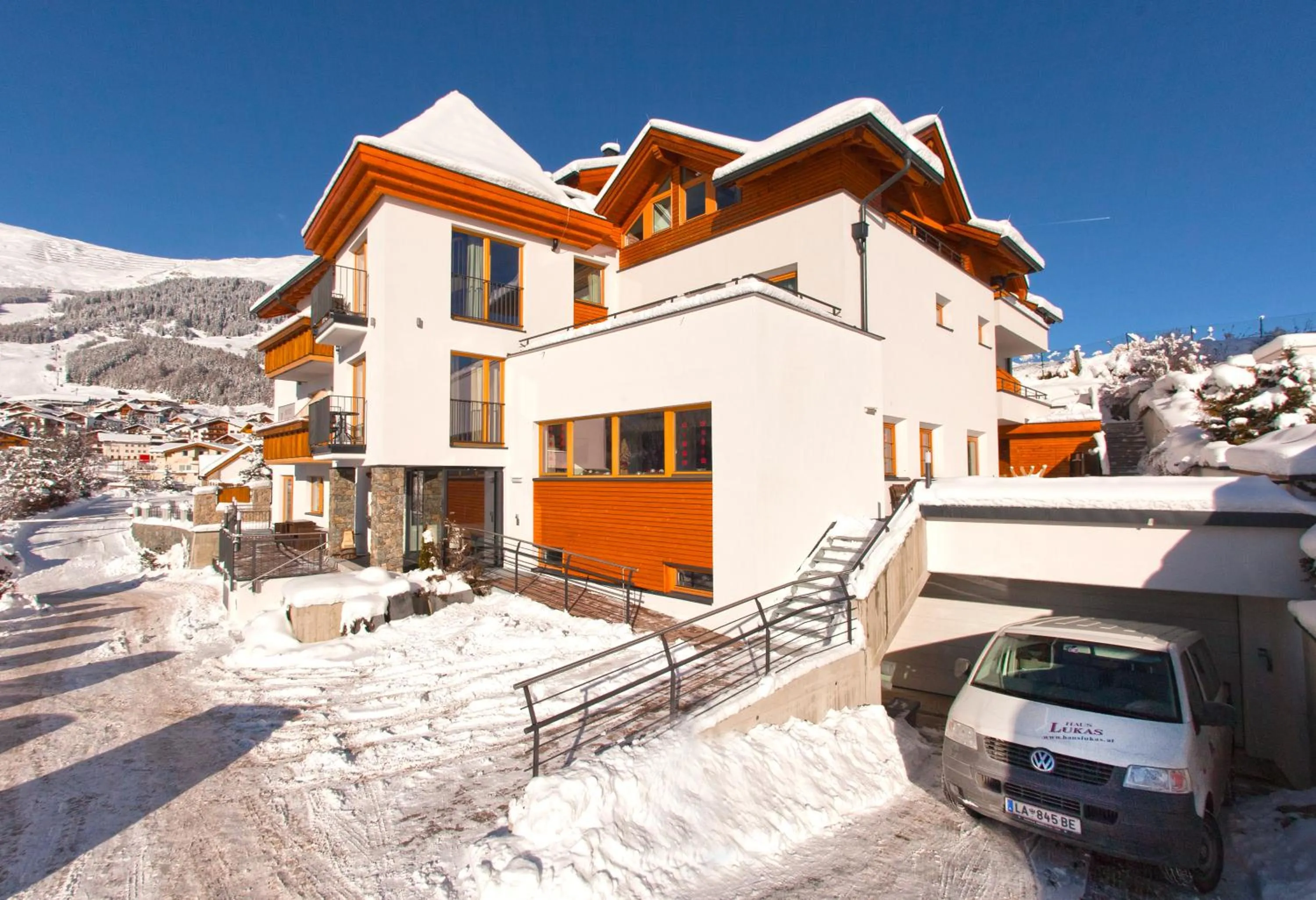 Facade/entrance in Hotel Lukas