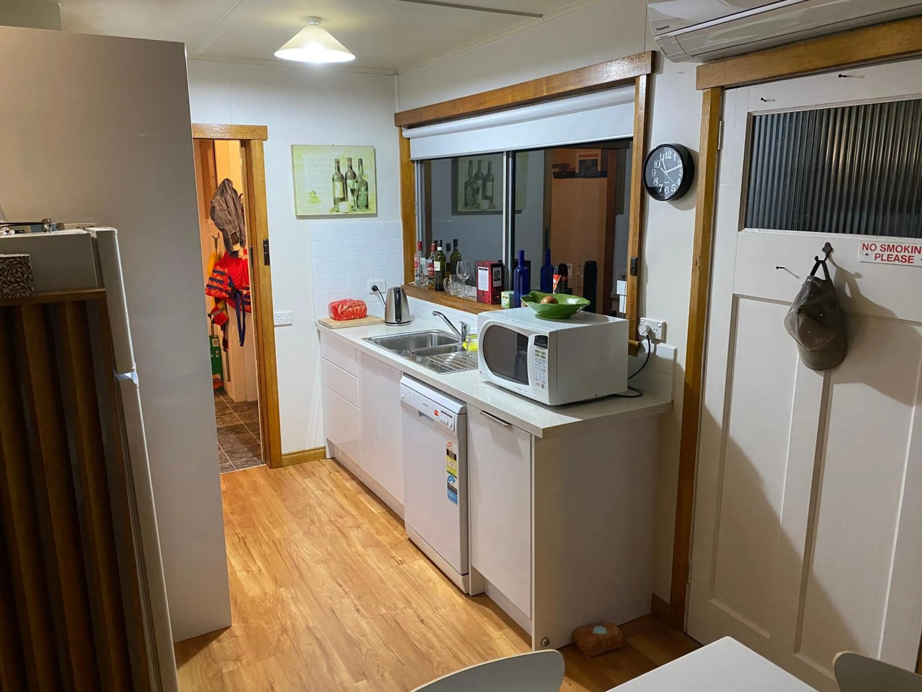 Communal kitchen in Summertime Cottage
