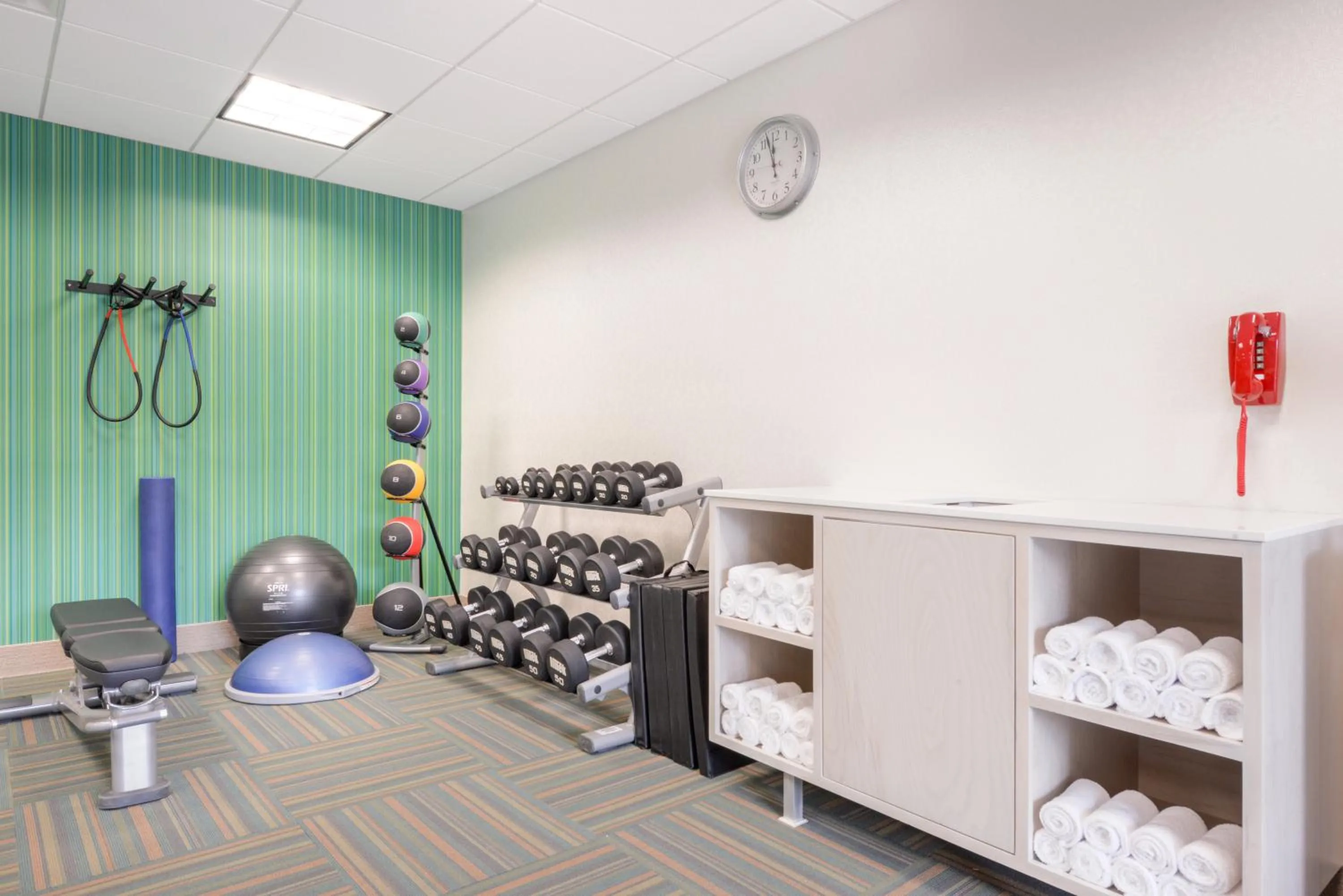 Fitness centre/facilities in Holiday Inn Express & Suites Salem by IHG