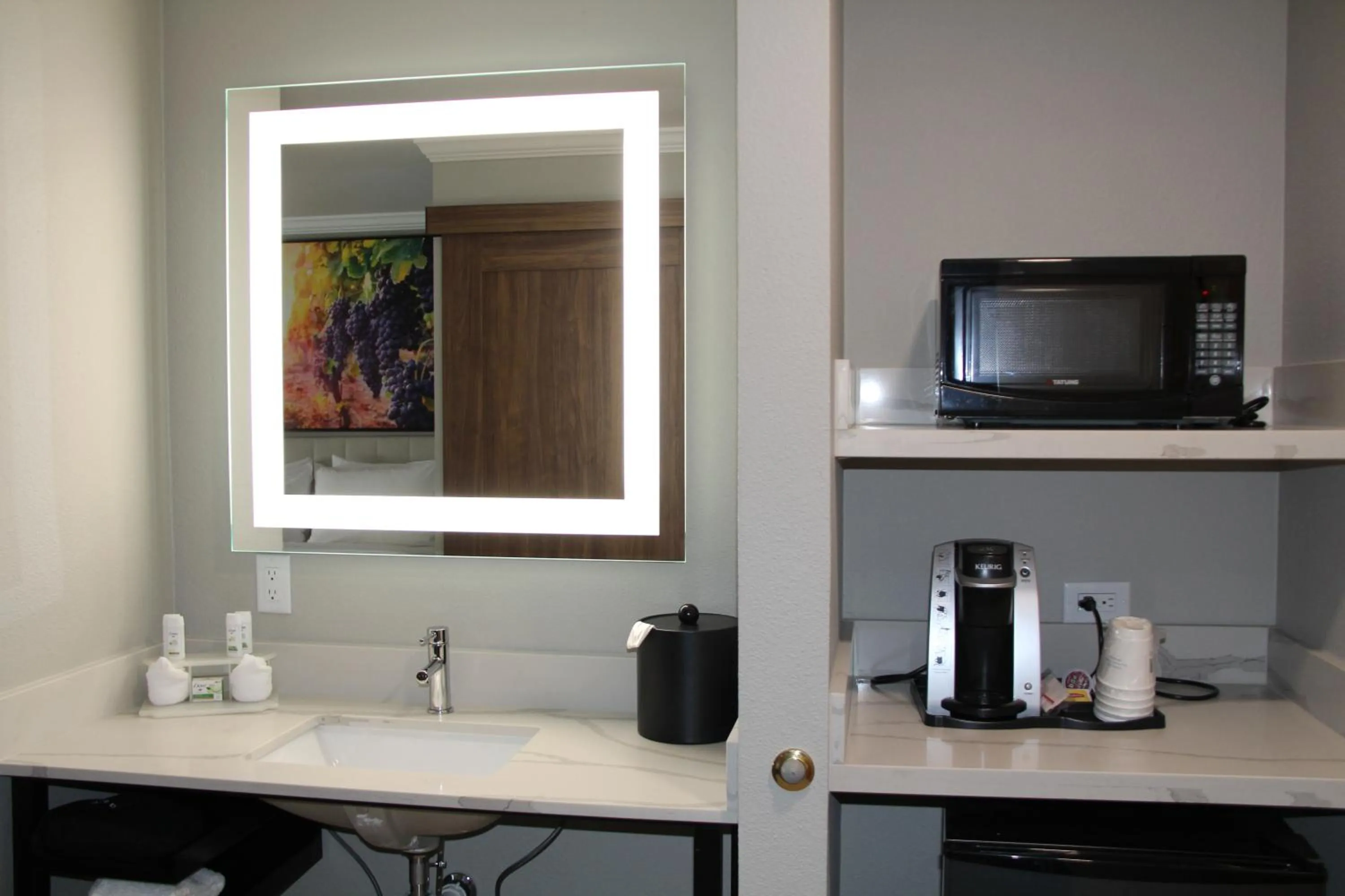 La Quinta Inn & Suites by Wyndham Yakima Downtown