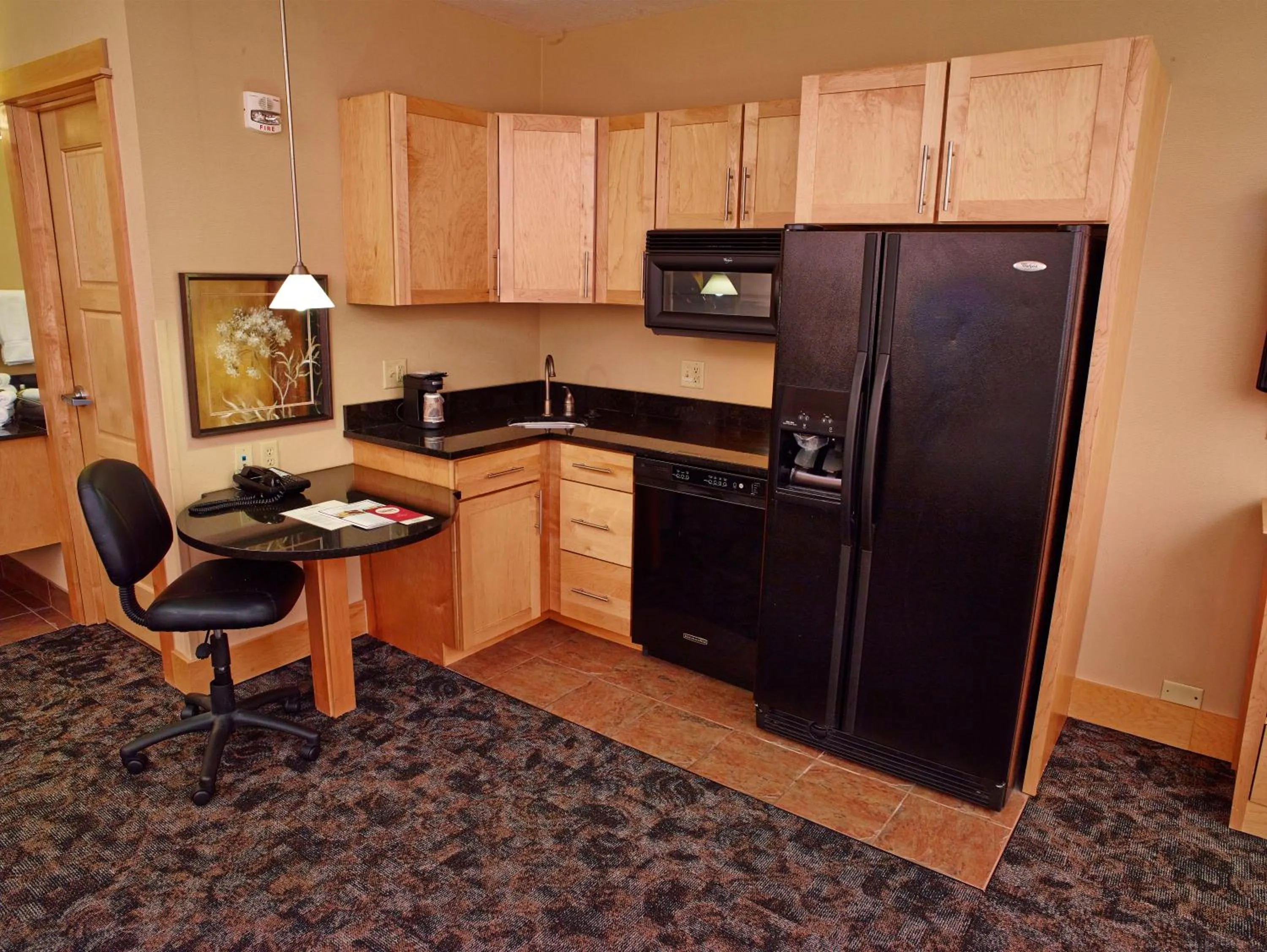 Kitchen or kitchenette in LivINN Hotel Minneapolis North / Fridley