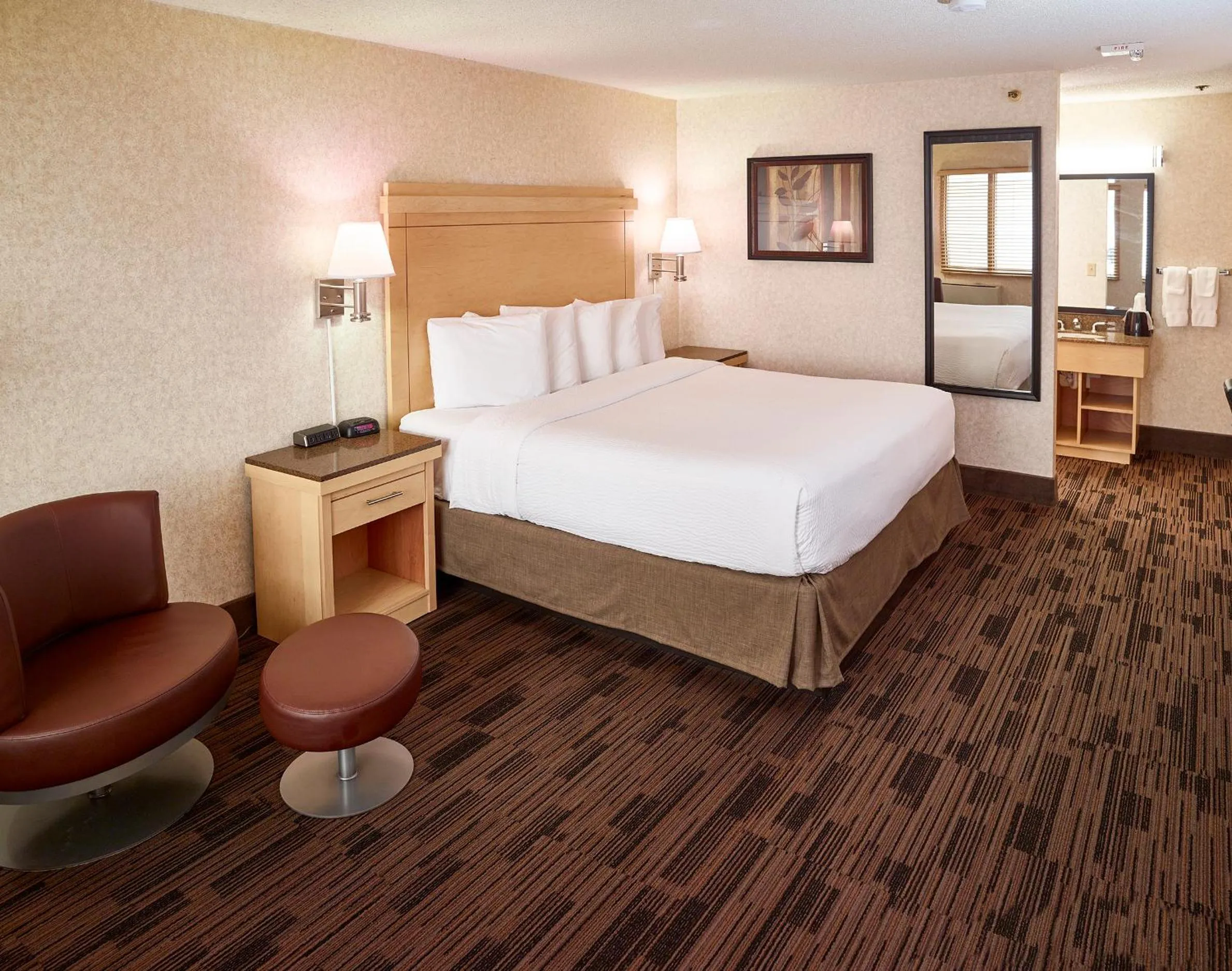 Photo of the whole room, Bed in LivINN Hotel Minneapolis North / Fridley