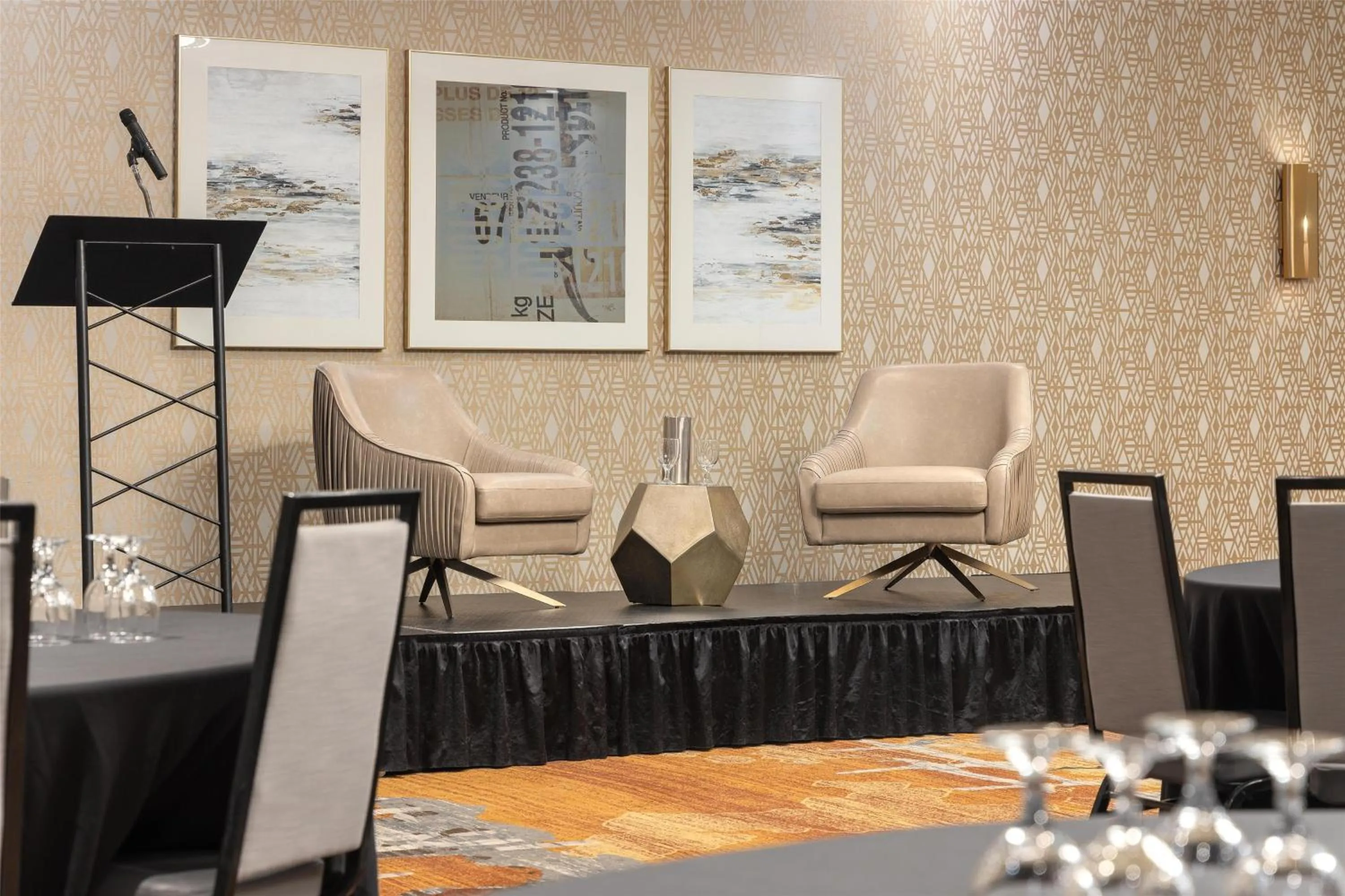 Meeting/conference room in DoubleTree by Hilton Kitchener