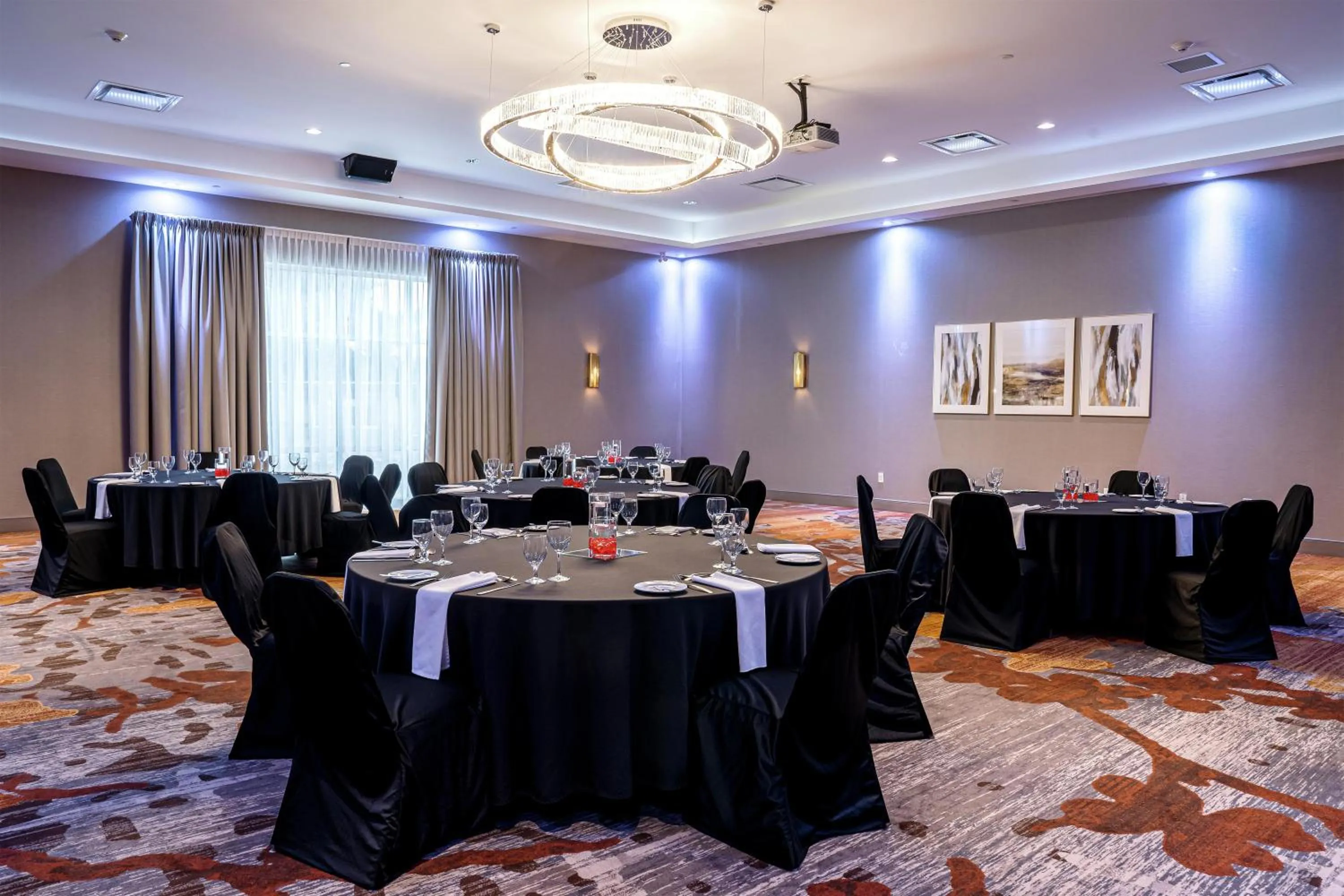 Meeting/conference room in DoubleTree by Hilton Kitchener