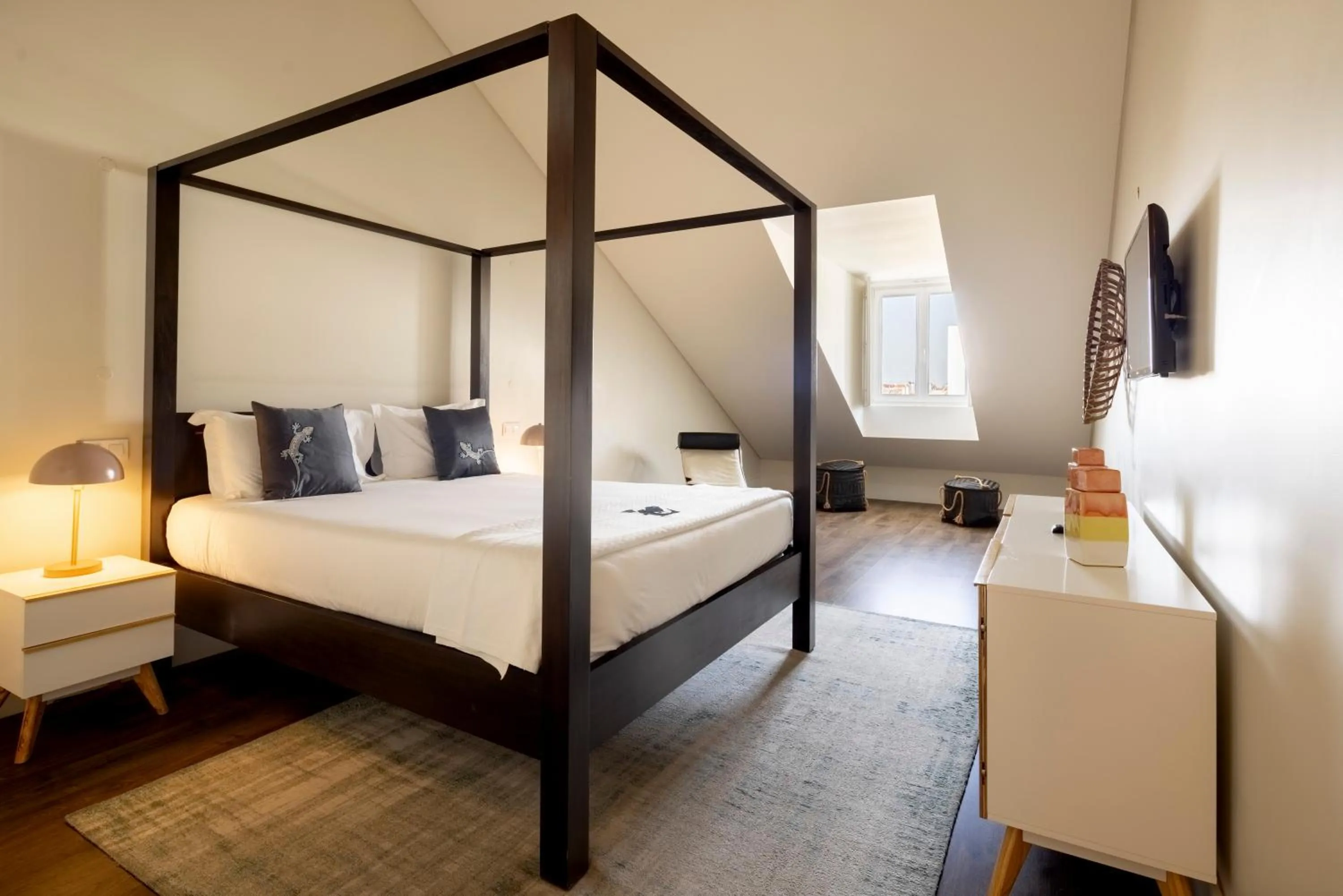 Bed in Chiado Mercy Apartments | Lisbon Best Apartments