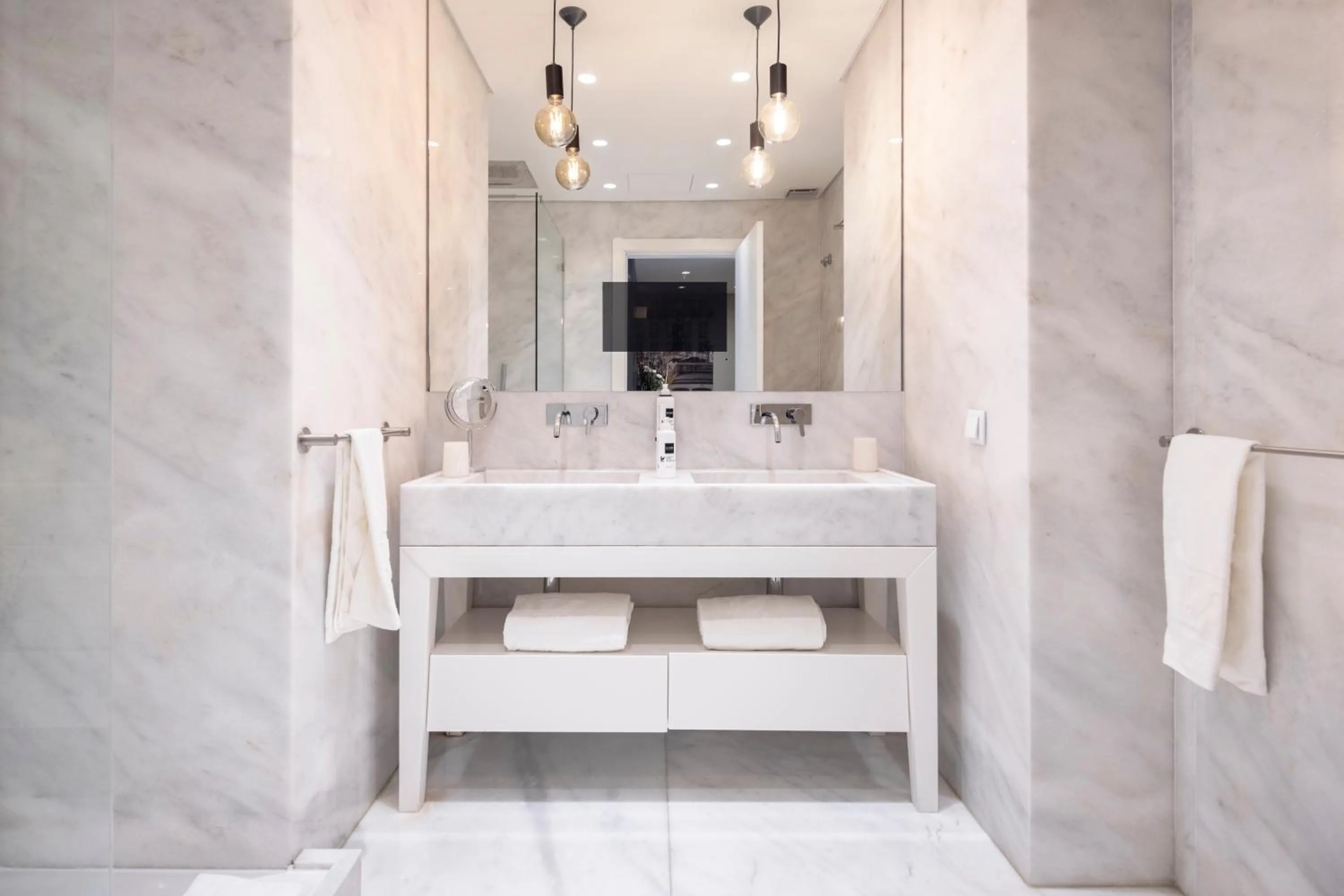 Bathroom in Chiado Mercy Apartments | Lisbon Best Apartments