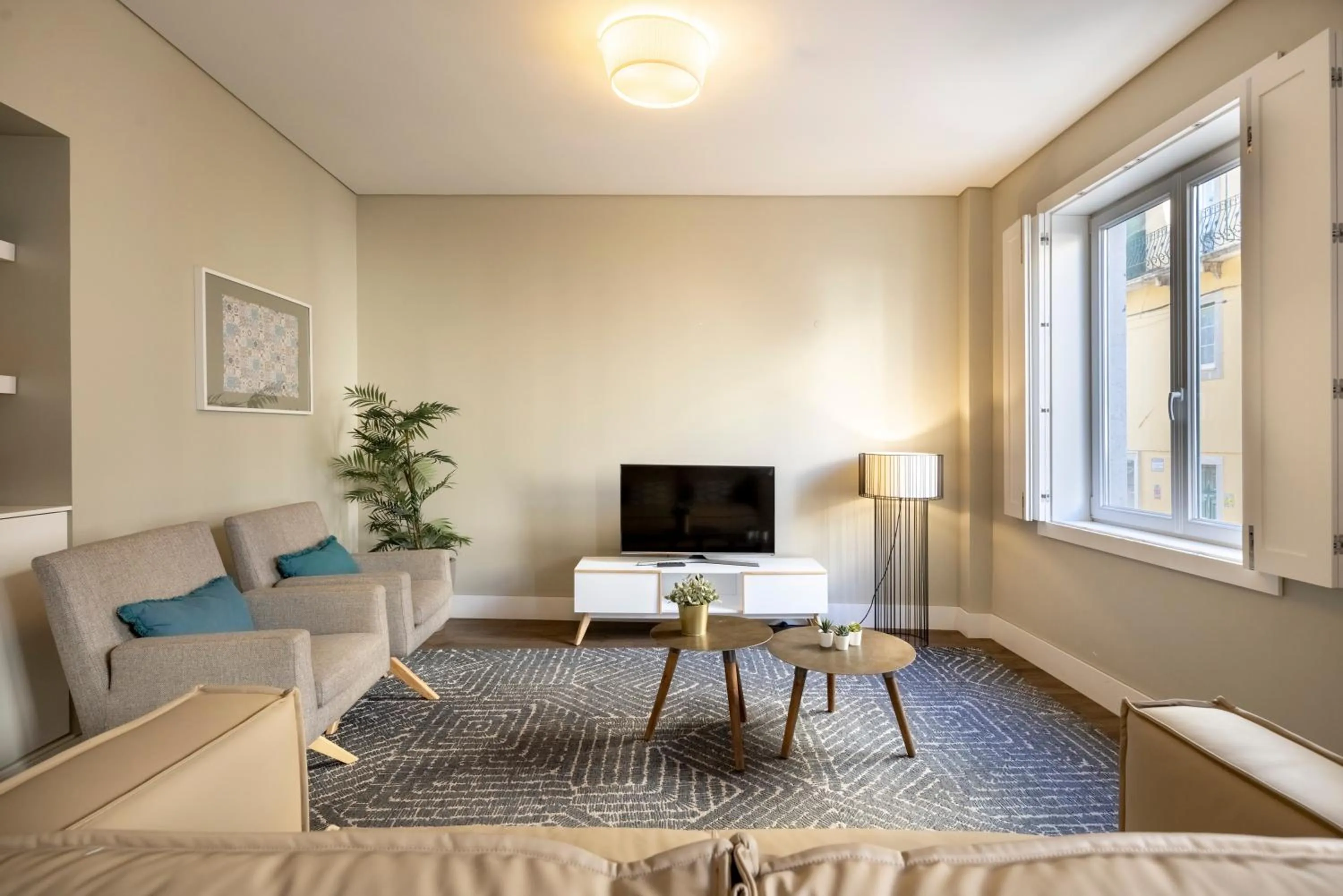 TV and multimedia in Chiado Mercy Apartments | Lisbon Best Apartments