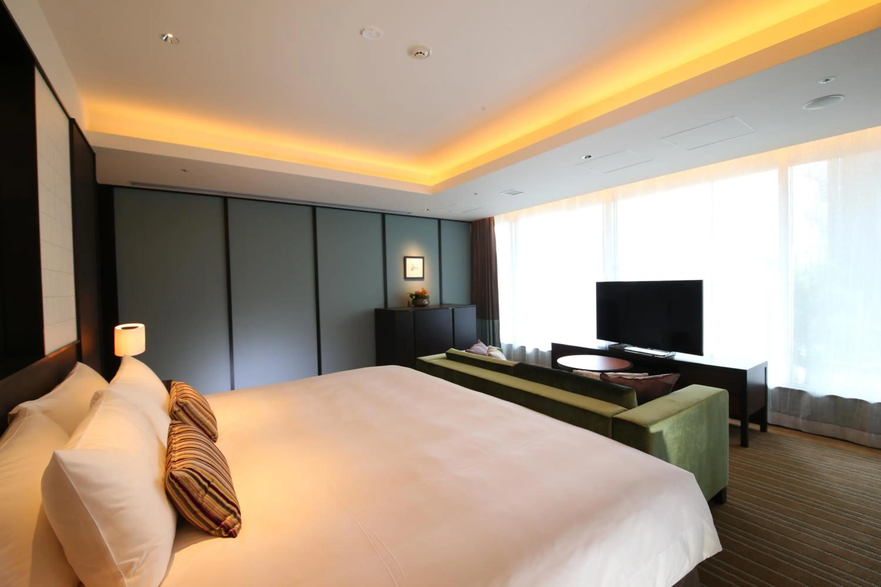 Bedroom, Bed in Hotel Allamanda Aoyama Tokyo