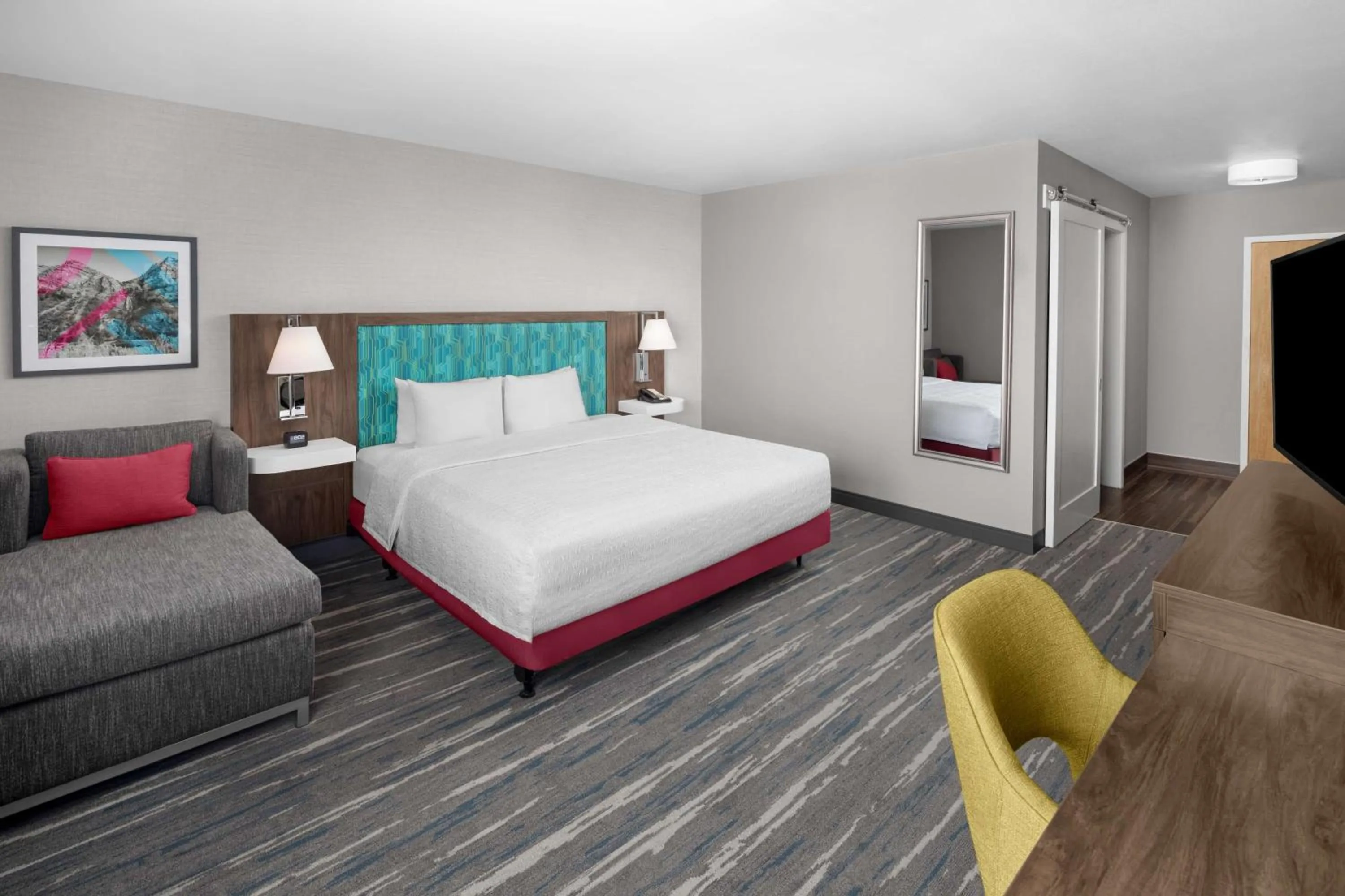 Living room, Bed in Hampton Inn & Suites Orem/Provo