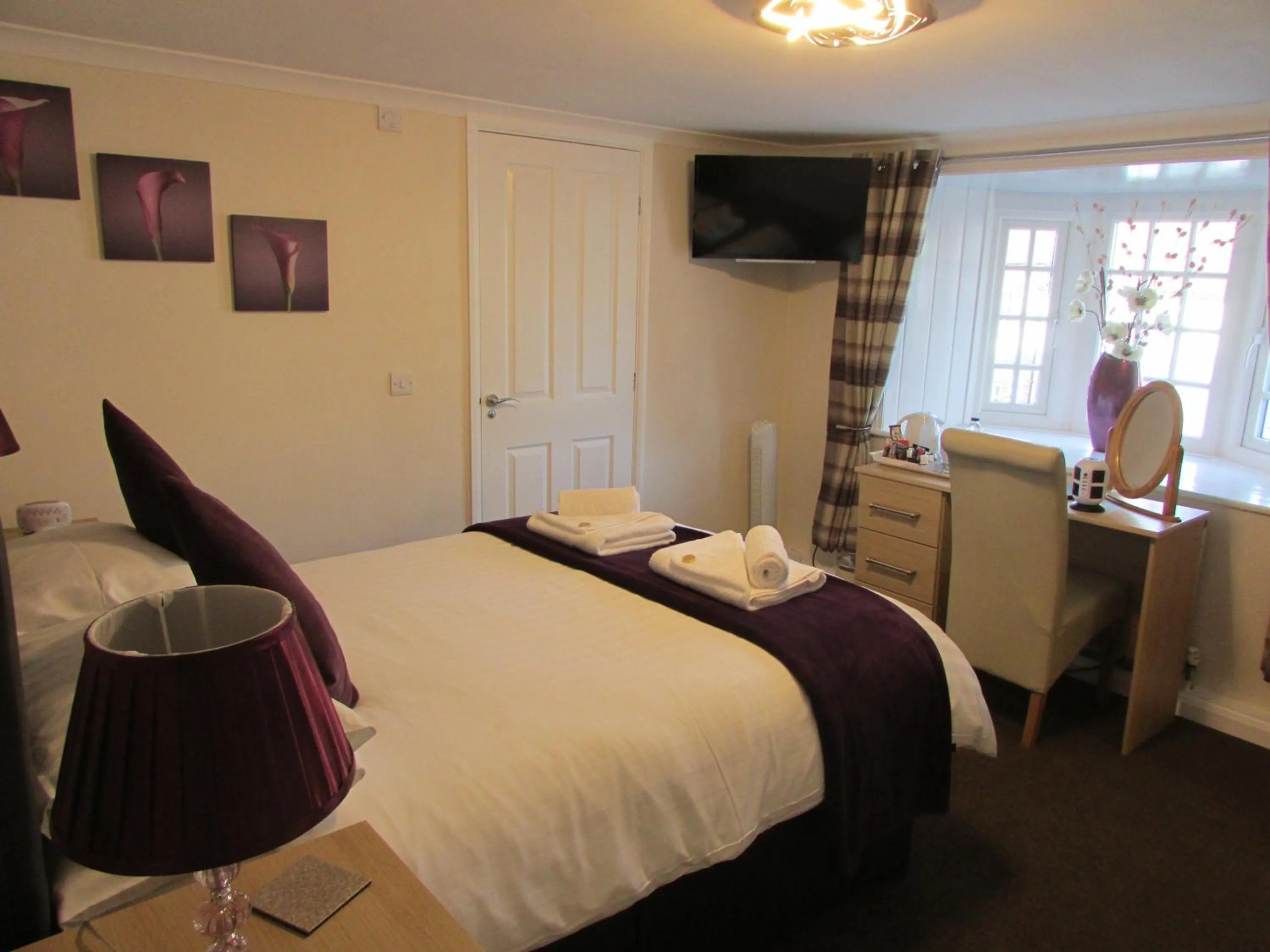 Bed in The Southgate B&B