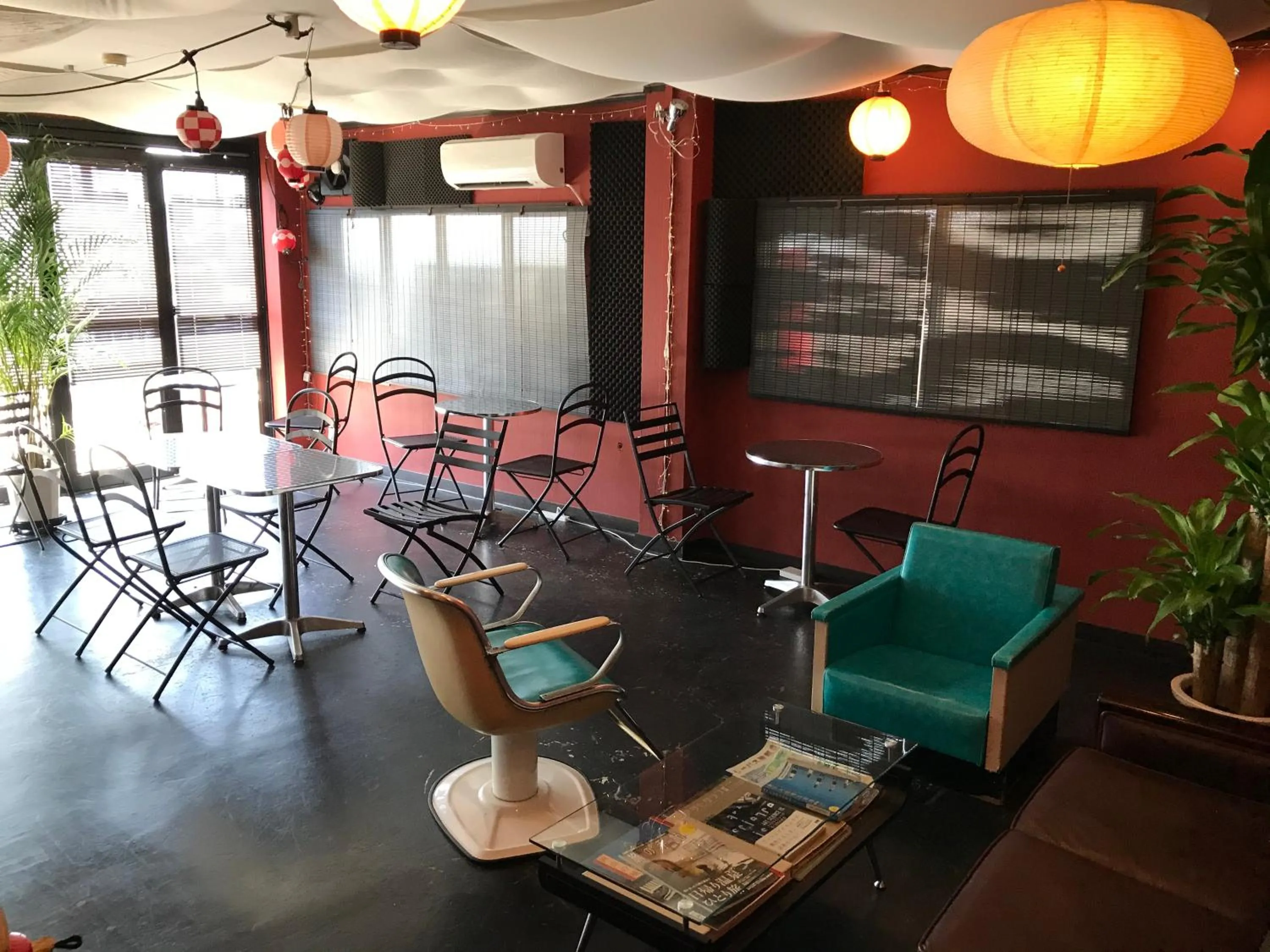 Lounge or bar in Uno Port Inn