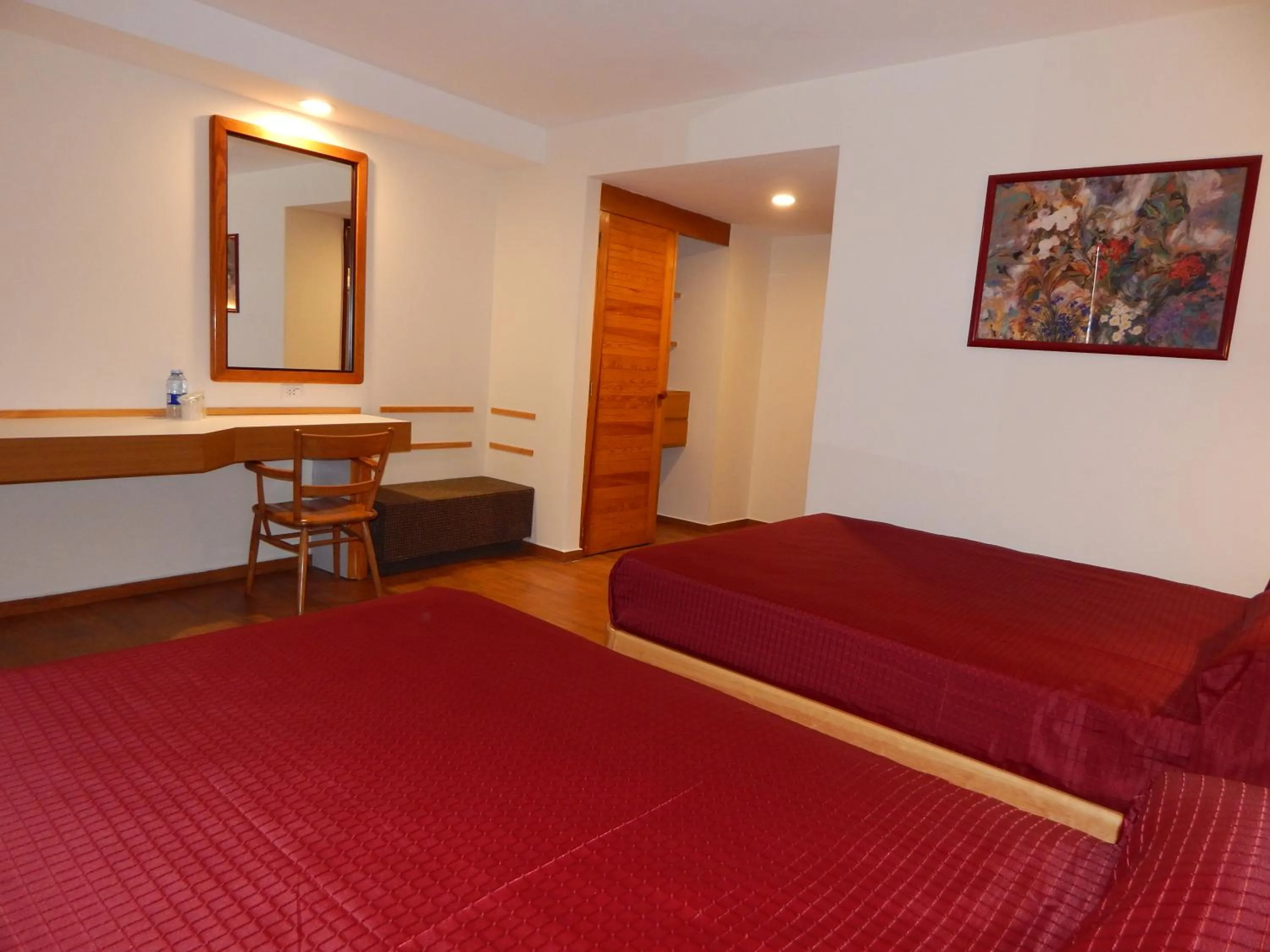 Photo of the whole room, Bed in Hotel El Salvador