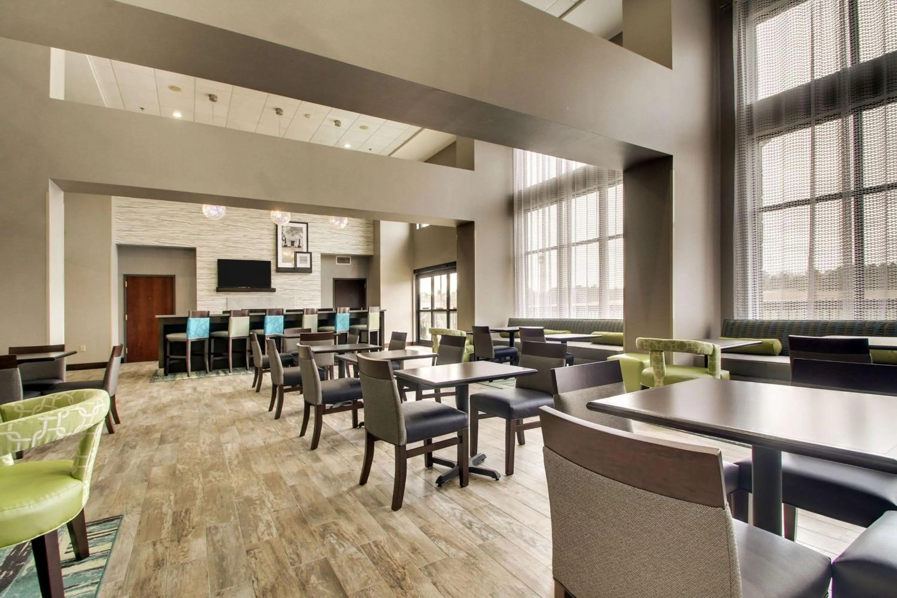 Restaurant/places to eat in Hampton Inn Yemassee/Point South, Sc