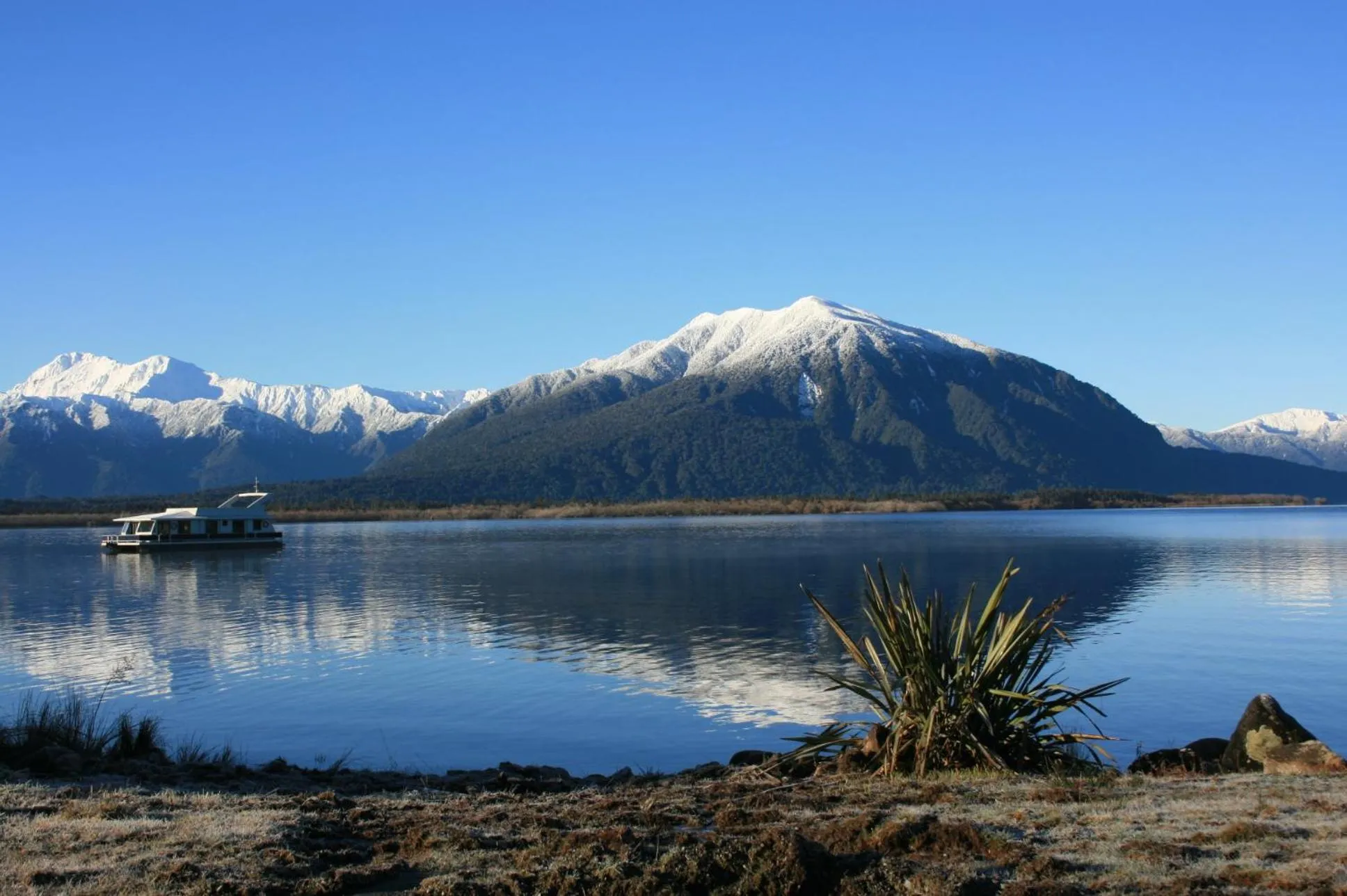 Day in Hotel Lake Brunner