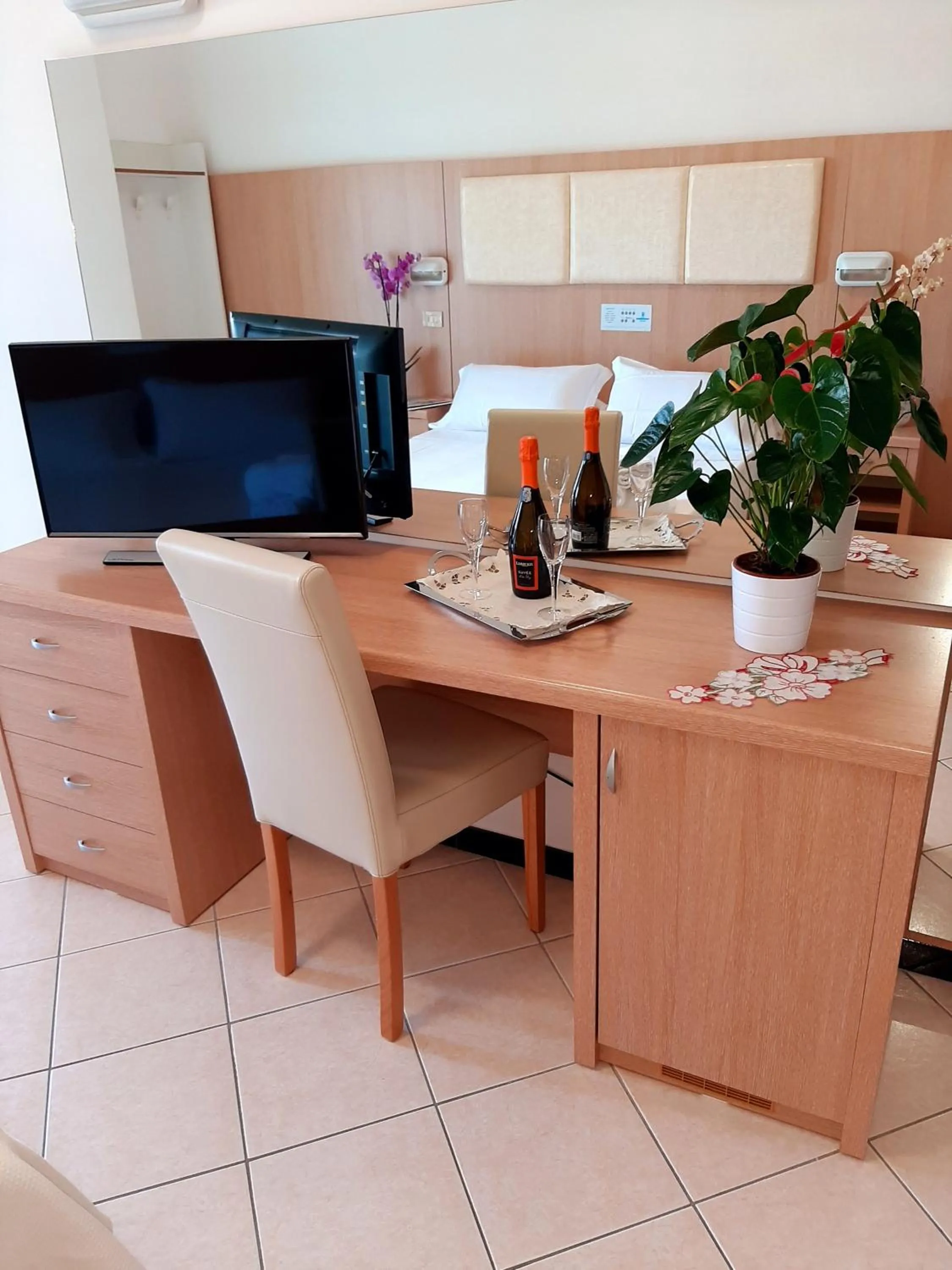 Bedroom in Hotel Cormoran